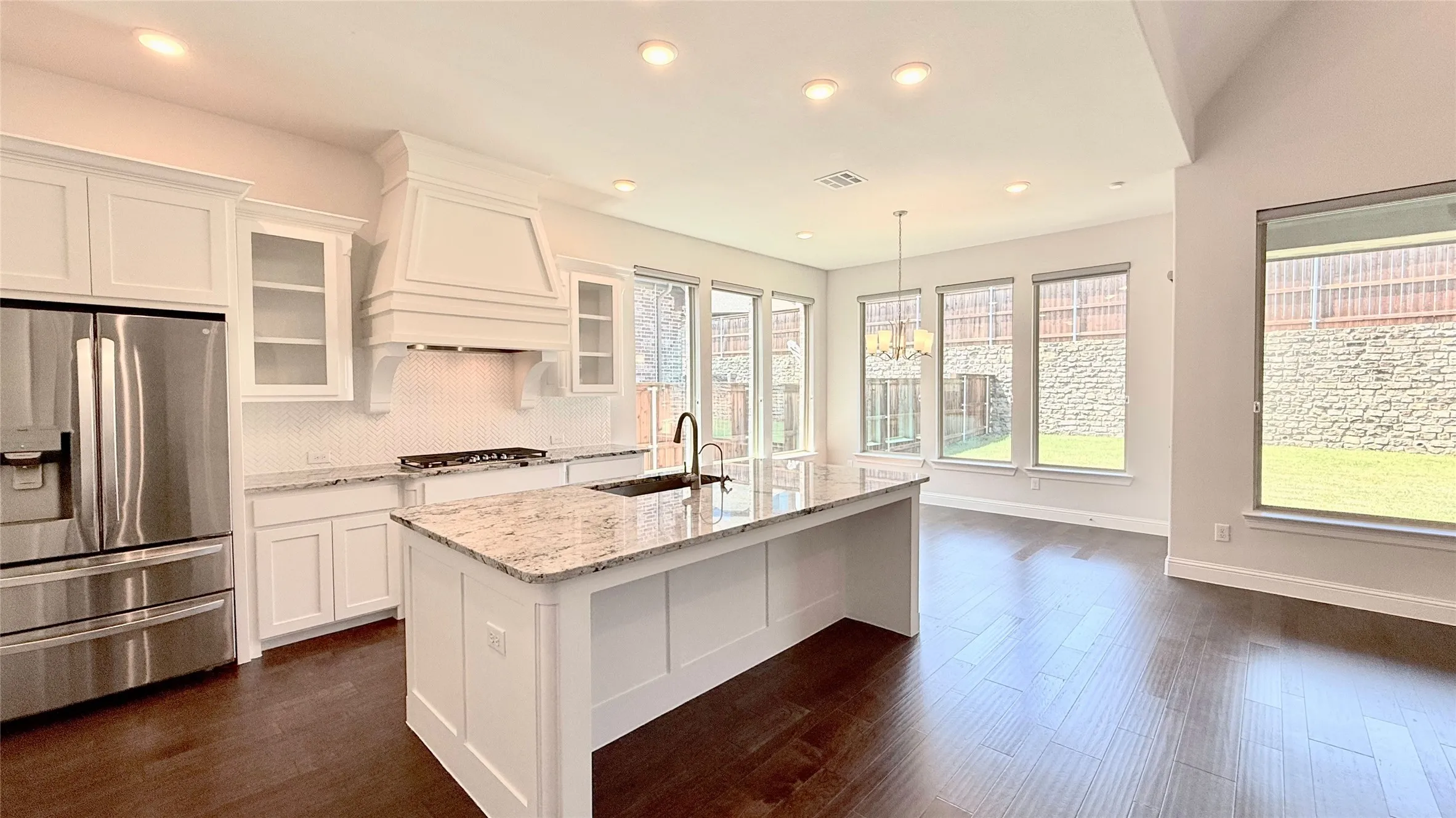 Single Family Residence For Sale in Collin County , 840 Moorland Pass Drive, Prosper, Texas 75078, 4 Bedroom, 3 Bathroom, 3 Garage spaces, 3,258 Sqft, built in 2021, mls#21273885, Real Estate Agent in Prosper, Homes For Sale in Collin county, Homes For Sale in Prosper, Realtor in Prosper Texas, Real Estate Brokerage Independent Realty Texas, Luminita Cordes Realtor