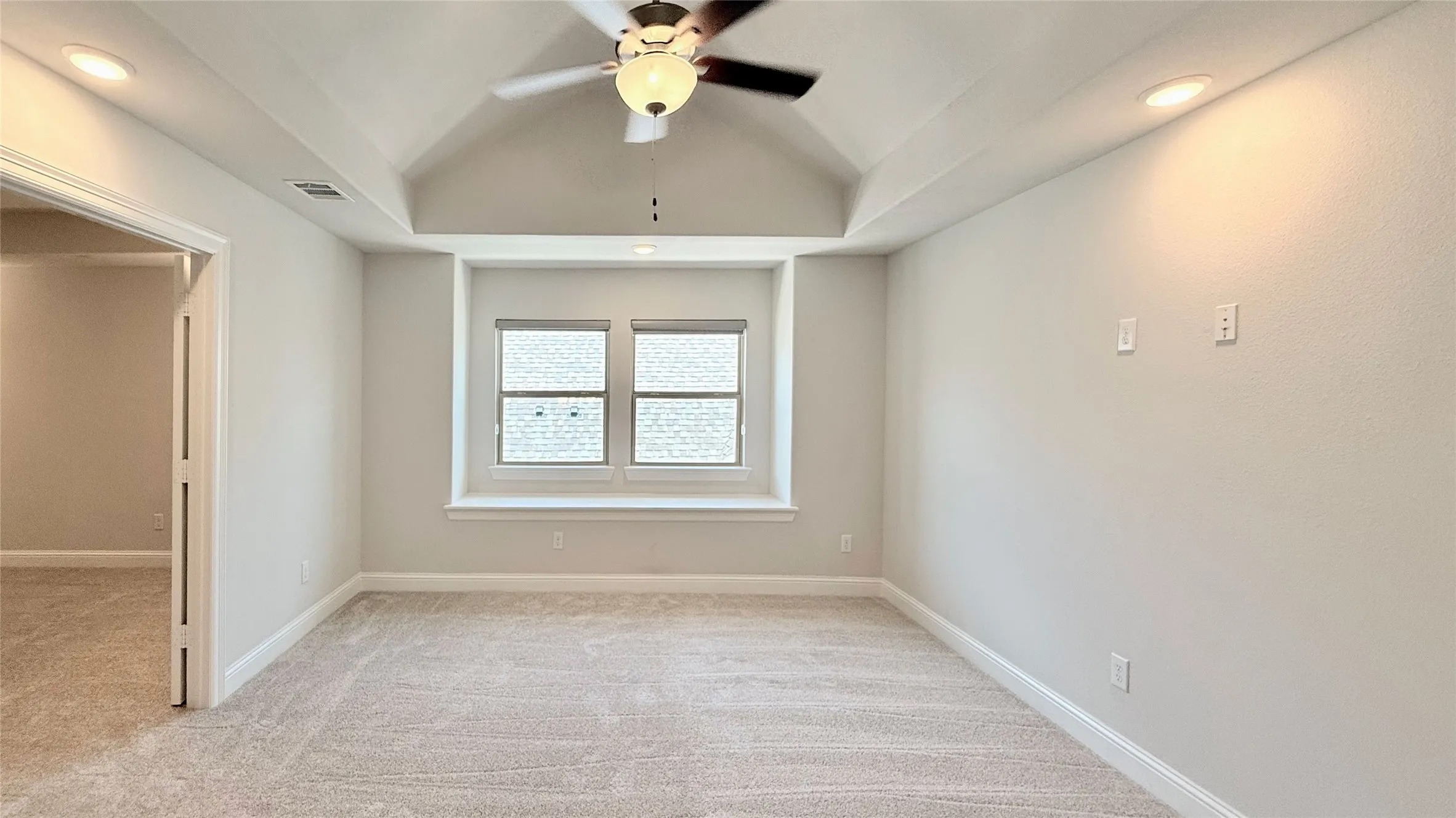 Single Family Residence For Sale in Collin County , 840 Moorland Pass Drive, Prosper, Texas 75078, 4 Bedroom, 3 Bathroom, 3 Garage spaces, 3,258 Sqft, built in 2021, mls#21273885, Real Estate Agent in Prosper, Homes For Sale in Collin county, Homes For Sale in Prosper, Realtor in Prosper Texas, Real Estate Brokerage Independent Realty Texas, Luminita Cordes Realtor