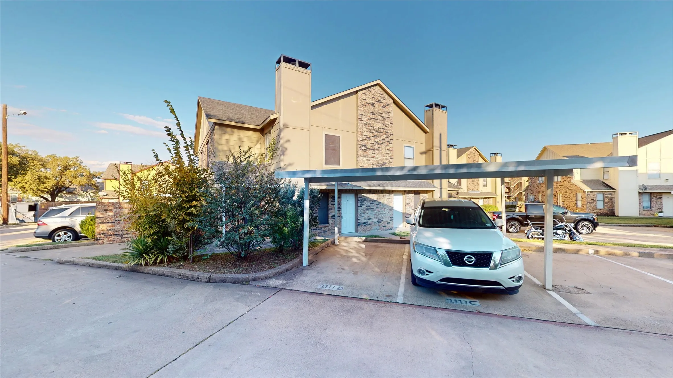 Quadruplex For Rent in Dallas County , 2117 W Walnut Street D, Garland, Texas 75042, 2 Bedrooms, 2 Bathrooms, Garage spaces, 4,728 Sqft, built in 1984, Price $1,400, mls#21286861, Real Estate Agent in Garland, Homes For Rent in Dallas county, Homes For Rent in Garland, Realtor in Garland Texas, Real Estate Brokerage Independent Realty Texas, Luminita Cordes Realtor