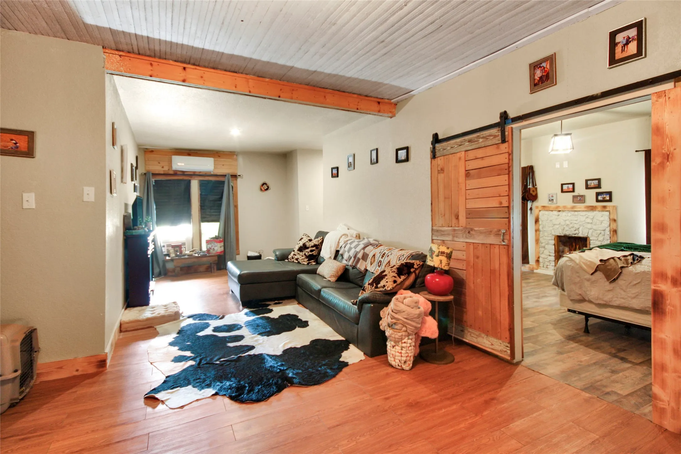 Single Family Residence For Sale in Jack County , 334 N Knox Street, Jacksboro, Texas 76458, 2 Bedrooms, 2 Bathrooms, Garage spaces, 1,263 Sqft, built in 1945, Price $112,900, mls#21276927, Real Estate Agent in Jacksboro, Homes For Sale in Jack county, Homes For Sale in Jacksboro, Realtor in Jacksboro Texas, Real Estate Brokerage Independent Realty Texas, Luminita Cordes Realtor