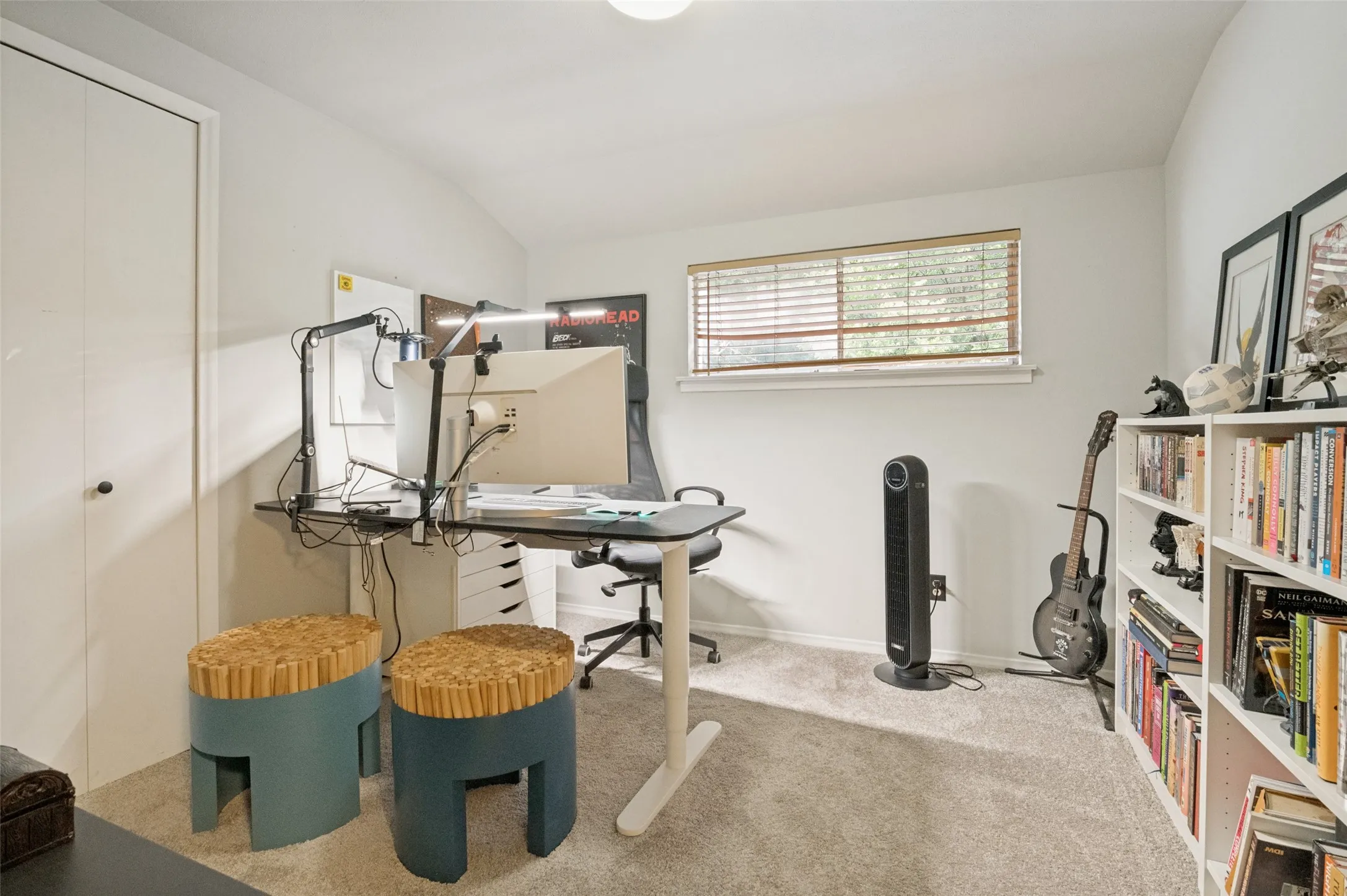 Single Family Residence For Sale in Dallas County , 1529 Windchime Drive, Dallas, Texas 75224, 4 Bedrooms, 2 Bathrooms, 1 Garage spaces, 2,043 Sqft, built in 1965, Price $374,900, mls#21284587, Real Estate Agent in Dallas, Homes For Sale in Dallas county, Homes For Sale in Dallas, Realtor in Dallas Texas, Real Estate Brokerage Independent Realty Texas, Luminita Cordes Realtor