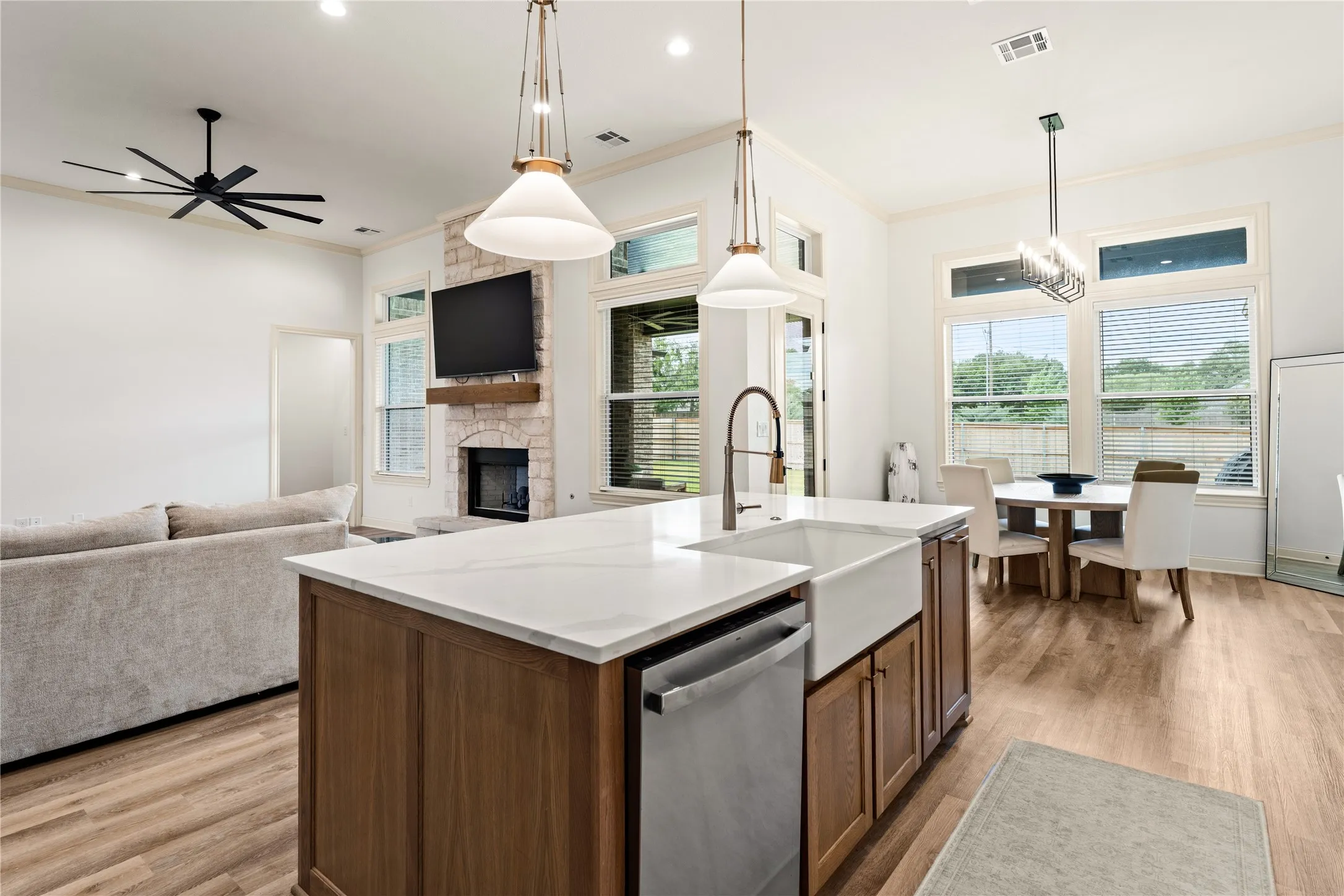 Single Family Residence For Sale in Mc Lennan County , 13076 Rainier Drive, Woodway, Texas 76712, 5 Bedroom, 3 Bathroom, 2 Garage spaces, 3,136 Sqft, built in 2025, mls#21284831, Real Estate Agent in Woodway, Homes For Sale in Mc Lennan county, Homes For Sale in Woodway, Realtor in Woodway Texas, Real Estate Brokerage Independent Realty Texas, Luminita Cordes Realtor