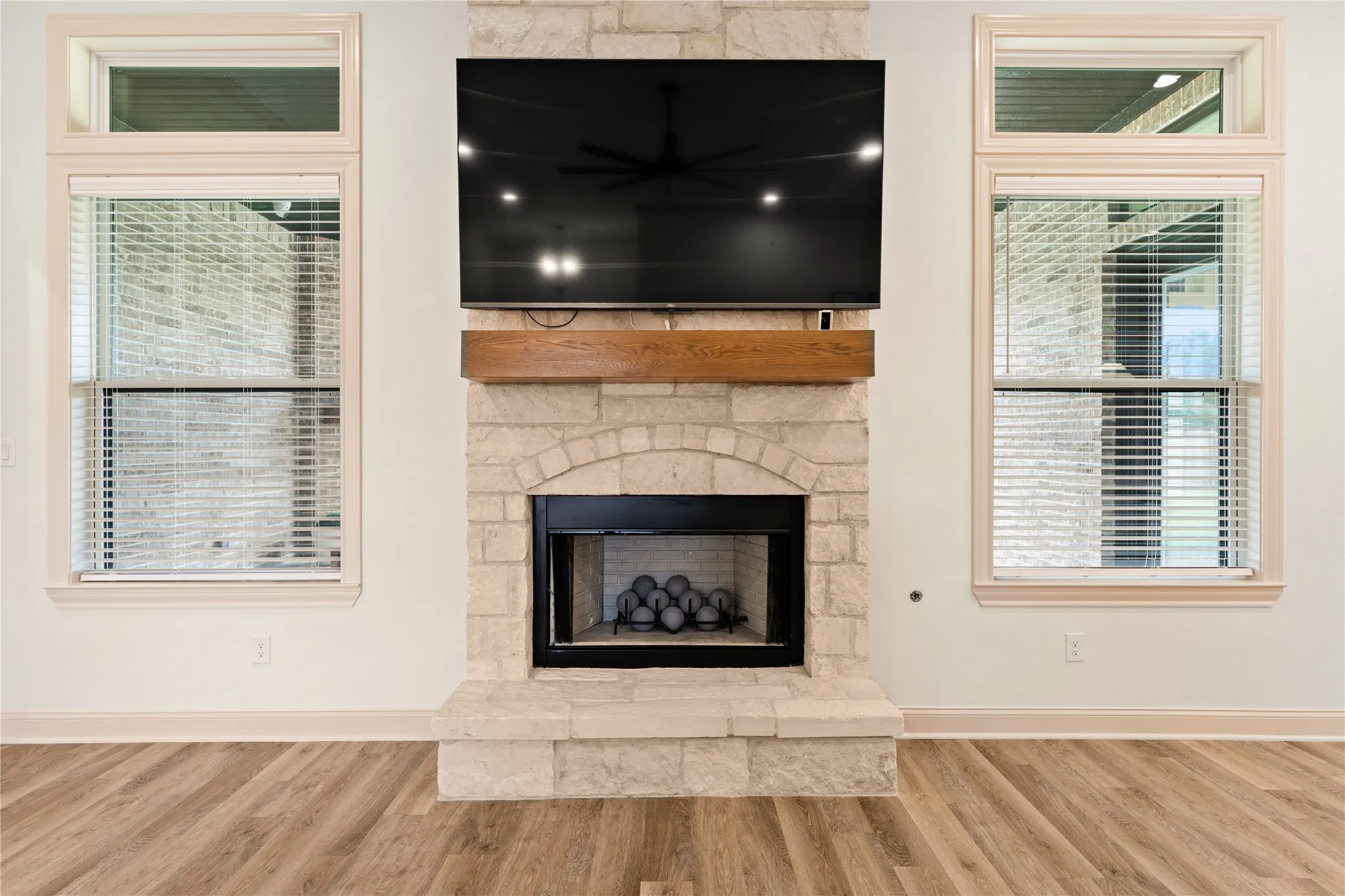 Single Family Residence For Sale in Mc Lennan County , 13076 Rainier Drive, Woodway, Texas 76712, 5 Bedroom, 3 Bathroom, 2 Garage spaces, 3,136 Sqft, built in 2025, mls#21284831, Real Estate Agent in Woodway, Homes For Sale in Mc Lennan county, Homes For Sale in Woodway, Realtor in Woodway Texas, Real Estate Brokerage Independent Realty Texas, Luminita Cordes Realtor