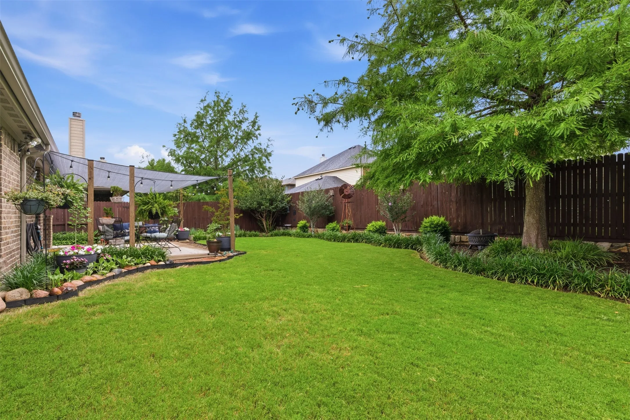 Single Family Residence For Sale in Denton County , 712 Mist Flower Drive, Little Elm, Texas 75068, 3 Bedroom, 2 Bathroom, 2 Garage spaces, 1,635 Sqft, built in 2015, mls#21286646, Real Estate Agent in Little Elm, Homes For Sale in Denton county, Homes For Sale in Little Elm, Realtor in Little Elm Texas, Real Estate Brokerage Independent Realty Texas, Luminita Cordes Realtor