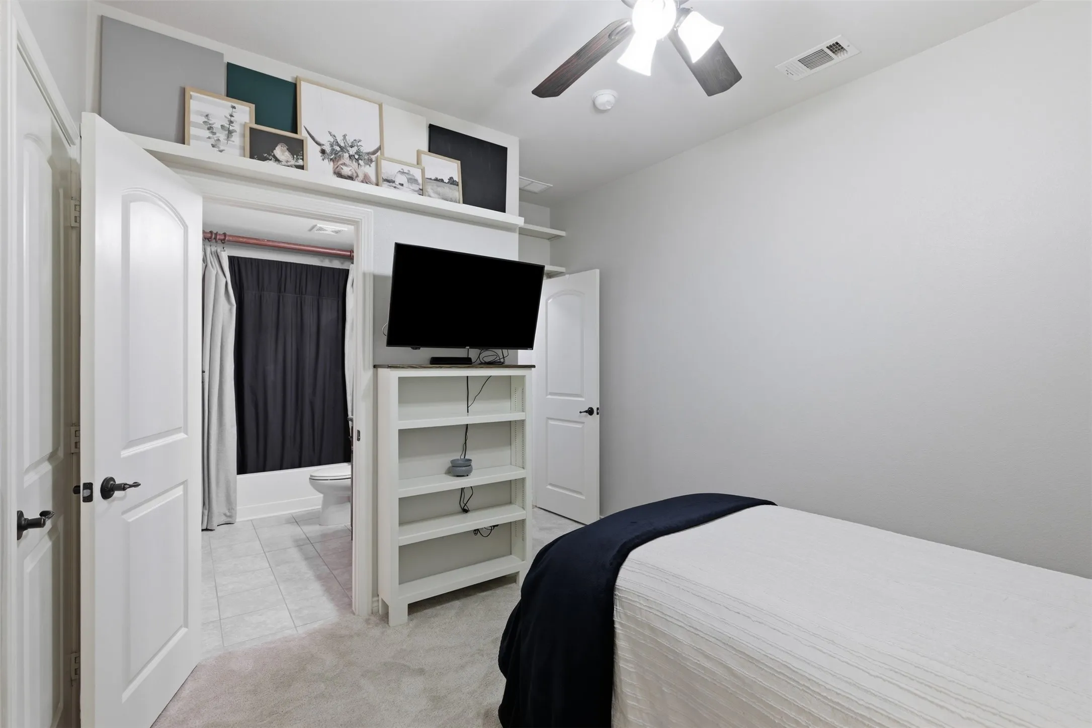 Single Family Residence For Sale in Denton County , 712 Mist Flower Drive, Little Elm, Texas 75068, 3 Bedroom, 2 Bathroom, 2 Garage spaces, 1,635 Sqft, built in 2015, mls#21286646, Real Estate Agent in Little Elm, Homes For Sale in Denton county, Homes For Sale in Little Elm, Realtor in Little Elm Texas, Real Estate Brokerage Independent Realty Texas, Luminita Cordes Realtor