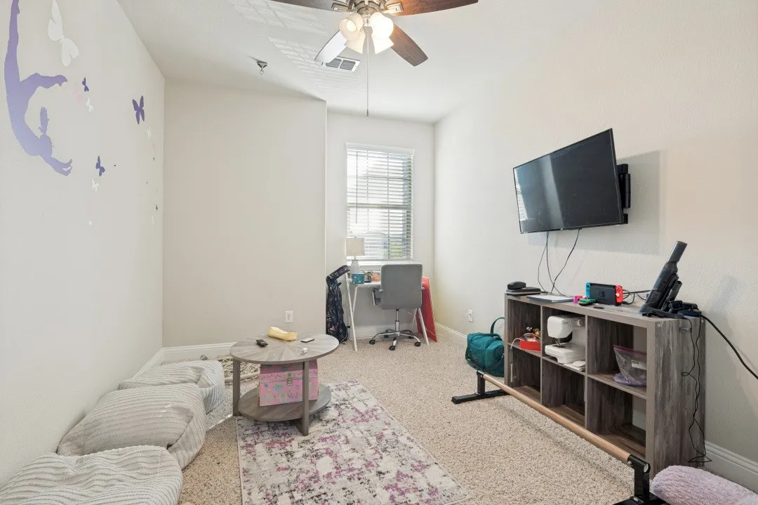 Single Family Residence For Sale in Tarrant County , 1247 Lynn Drive, Arlington, Texas 76002, 4 Bedroom, 4 Bathroom, 2 Garage spaces, 2,595 Sqft, built in 2019, mls#21286886, Real Estate Agent in Arlington, Homes For Sale in Tarrant county, Homes For Sale in Arlington, Realtor in Arlington Texas, Real Estate Brokerage Independent Realty Texas, Luminita Cordes Realtor