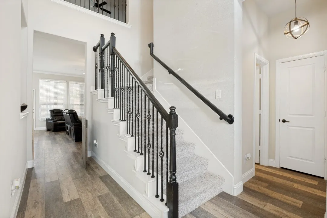 Single Family Residence For Sale in Tarrant County , 1247 Lynn Drive, Arlington, Texas 76002, 4 Bedroom, 4 Bathroom, 2 Garage spaces, 2,595 Sqft, built in 2019, mls#21286886, Real Estate Agent in Arlington, Homes For Sale in Tarrant county, Homes For Sale in Arlington, Realtor in Arlington Texas, Real Estate Brokerage Independent Realty Texas, Luminita Cordes Realtor