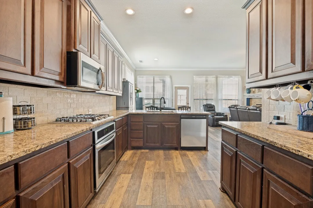 Single Family Residence For Sale in Tarrant County , 1247 Lynn Drive, Arlington, Texas 76002, 4 Bedroom, 4 Bathroom, 2 Garage spaces, 2,595 Sqft, built in 2019, mls#21286886, Real Estate Agent in Arlington, Homes For Sale in Tarrant county, Homes For Sale in Arlington, Realtor in Arlington Texas, Real Estate Brokerage Independent Realty Texas, Luminita Cordes Realtor