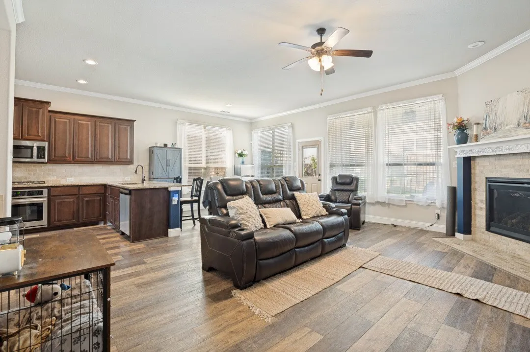 Single Family Residence For Sale in Tarrant County , 1247 Lynn Drive, Arlington, Texas 76002, 4 Bedroom, 4 Bathroom, 2 Garage spaces, 2,595 Sqft, built in 2019, mls#21286886, Real Estate Agent in Arlington, Homes For Sale in Tarrant county, Homes For Sale in Arlington, Realtor in Arlington Texas, Real Estate Brokerage Independent Realty Texas, Luminita Cordes Realtor