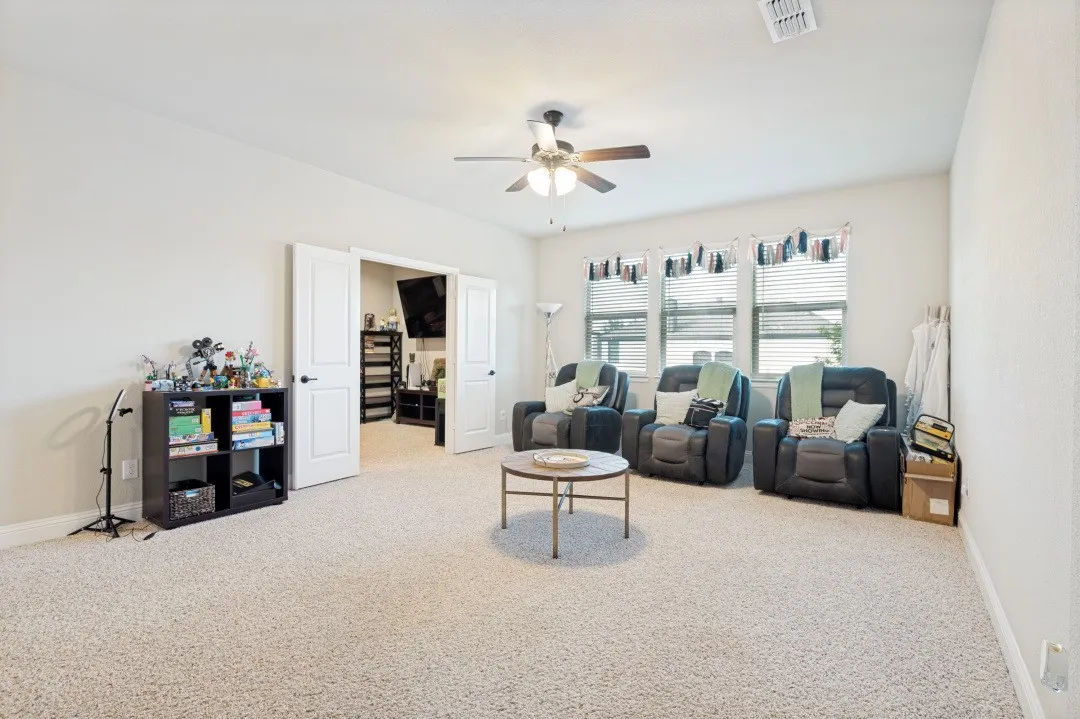 Single Family Residence For Sale in Tarrant County , 1247 Lynn Drive, Arlington, Texas 76002, 4 Bedroom, 4 Bathroom, 2 Garage spaces, 2,595 Sqft, built in 2019, mls#21286886, Real Estate Agent in Arlington, Homes For Sale in Tarrant county, Homes For Sale in Arlington, Realtor in Arlington Texas, Real Estate Brokerage Independent Realty Texas, Luminita Cordes Realtor