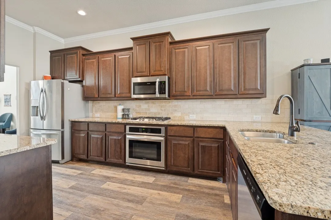 Single Family Residence For Sale in Tarrant County , 1247 Lynn Drive, Arlington, Texas 76002, 4 Bedroom, 4 Bathroom, 2 Garage spaces, 2,595 Sqft, built in 2019, mls#21286886, Real Estate Agent in Arlington, Homes For Sale in Tarrant county, Homes For Sale in Arlington, Realtor in Arlington Texas, Real Estate Brokerage Independent Realty Texas, Luminita Cordes Realtor