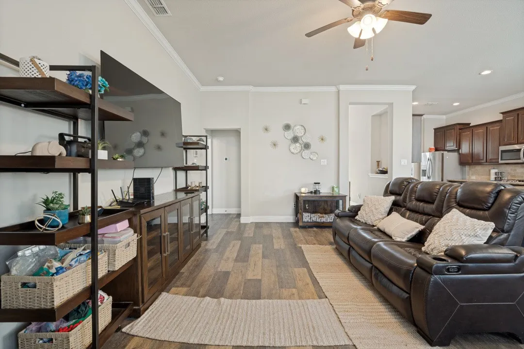 Single Family Residence For Sale in Tarrant County , 1247 Lynn Drive, Arlington, Texas 76002, 4 Bedroom, 4 Bathroom, 2 Garage spaces, 2,595 Sqft, built in 2019, mls#21286886, Real Estate Agent in Arlington, Homes For Sale in Tarrant county, Homes For Sale in Arlington, Realtor in Arlington Texas, Real Estate Brokerage Independent Realty Texas, Luminita Cordes Realtor