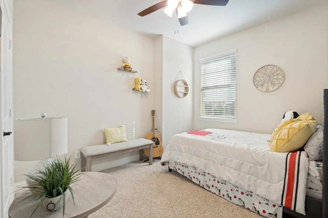 Single Family Residence For Sale in Tarrant County , 1247 Lynn Drive, Arlington, Texas 76002, 4 Bedroom, 4 Bathroom, 2 Garage spaces, 2,595 Sqft, built in 2019, mls#21286886, Real Estate Agent in Arlington, Homes For Sale in Tarrant county, Homes For Sale in Arlington, Realtor in Arlington Texas, Real Estate Brokerage Independent Realty Texas, Luminita Cordes Realtor