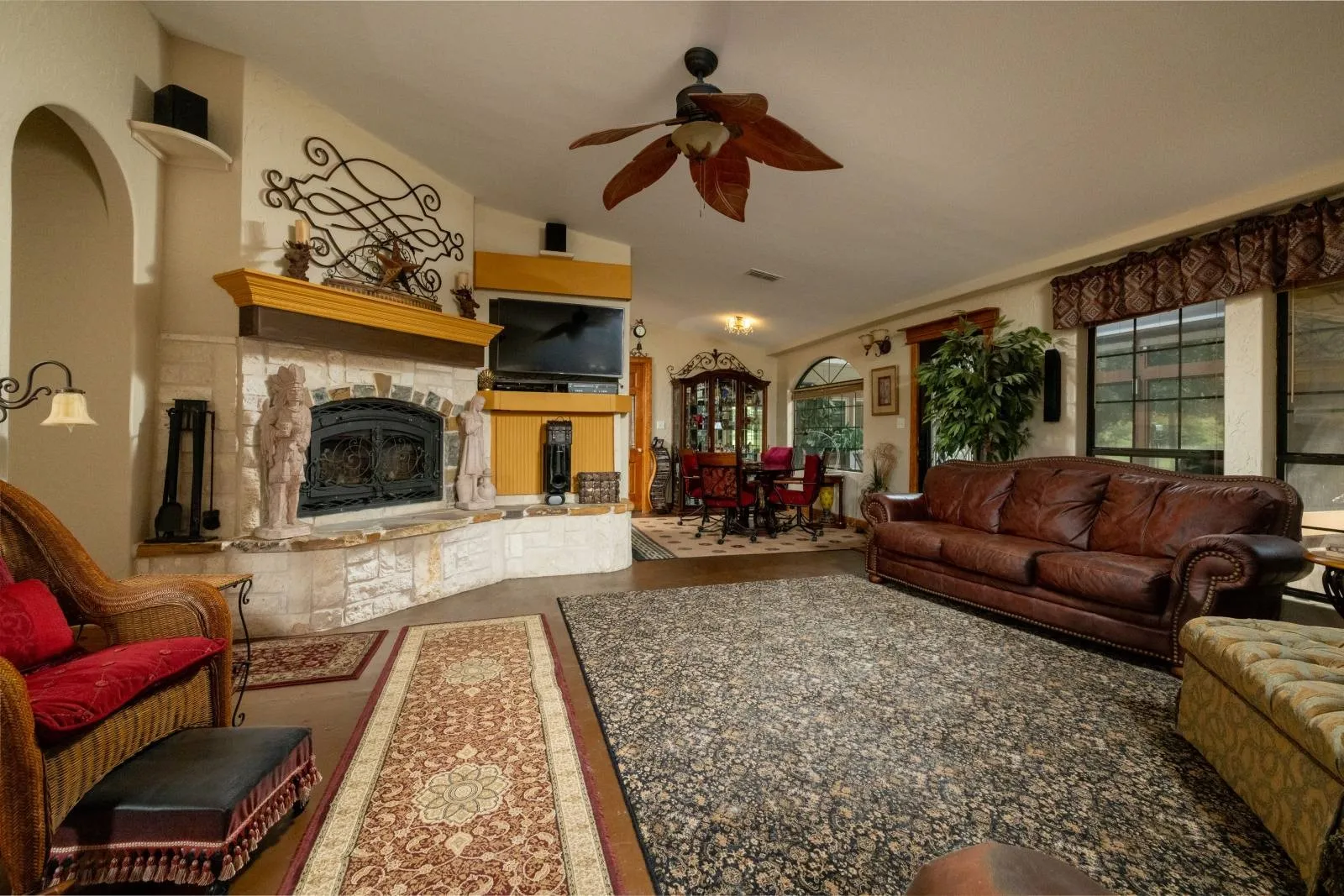 Level 2 living area