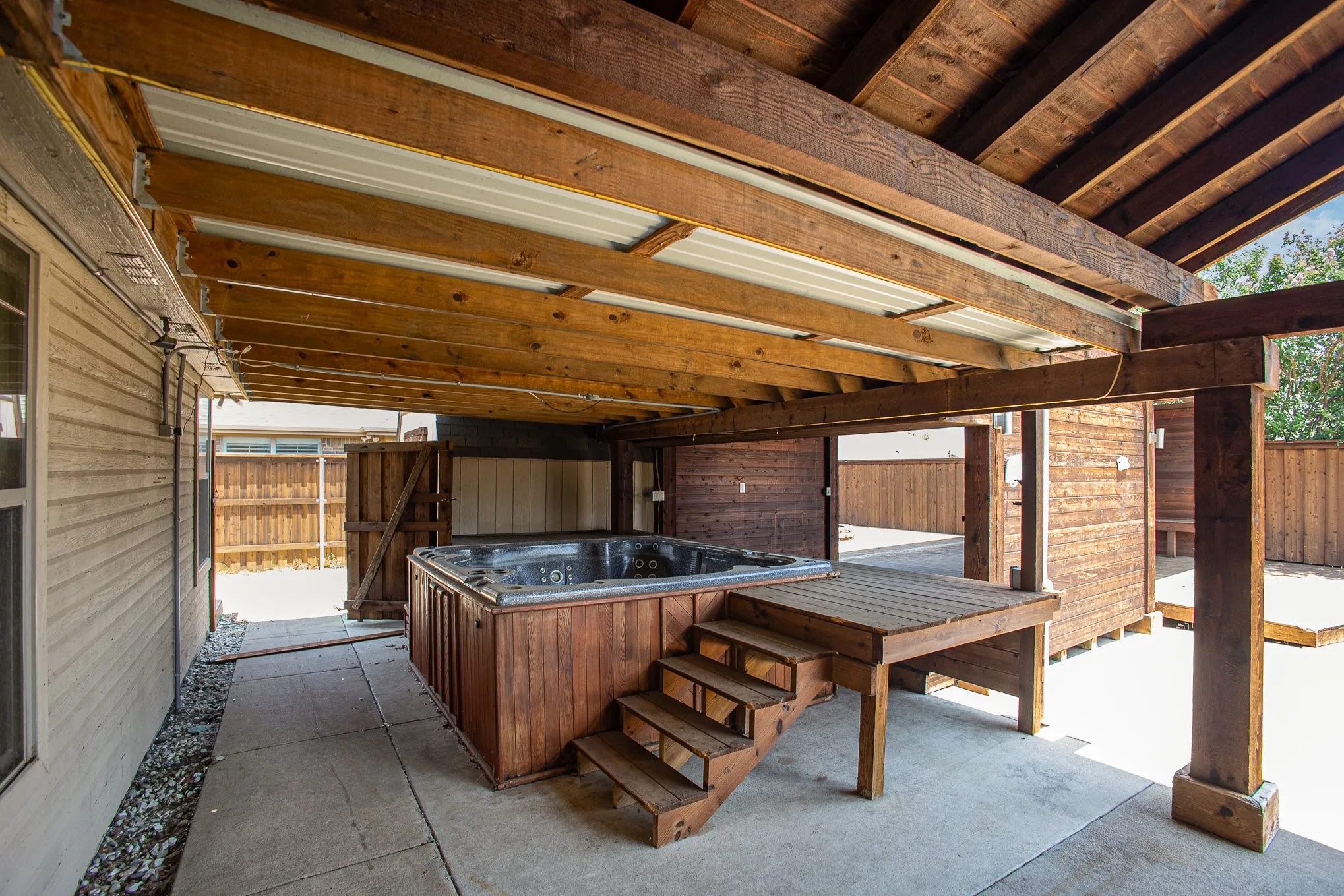 Single Family Residence For Sale in Kaufman County , 103 Haymeadow Drive, Crandall, Texas 75114, 4 Bedroom, 2 Bathroom, 2 Garage spaces, 2,054 Sqft, built in 2008, Price $279,999, mls#21286893, Real Estate Agent in Crandall, Homes For Sale in Kaufman county, Homes For Sale in Crandall, Realtor in Crandall Texas, Real Estate Brokerage Independent Realty Texas, Luminita Cordes Realtor