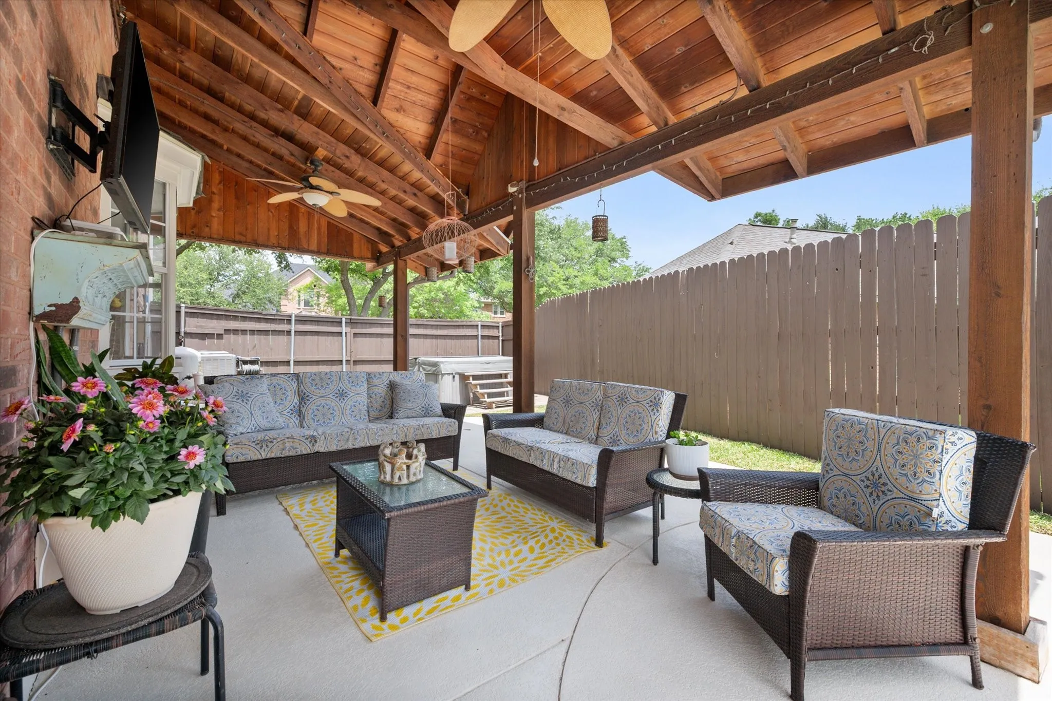 Single Family Residence For Sale in Tarrant County , 1408 Merion Drive, Mansfield, Texas 76063, 4 Bedroom, 3 Bathroom, 3 Garage spaces, 3,694 Sqft, built in 1995, mls#21286615, Real Estate Agent in Mansfield, Homes For Sale in Tarrant county, Homes For Sale in Mansfield, Realtor in Mansfield Texas, Real Estate Brokerage Independent Realty Texas, Luminita Cordes Realtor