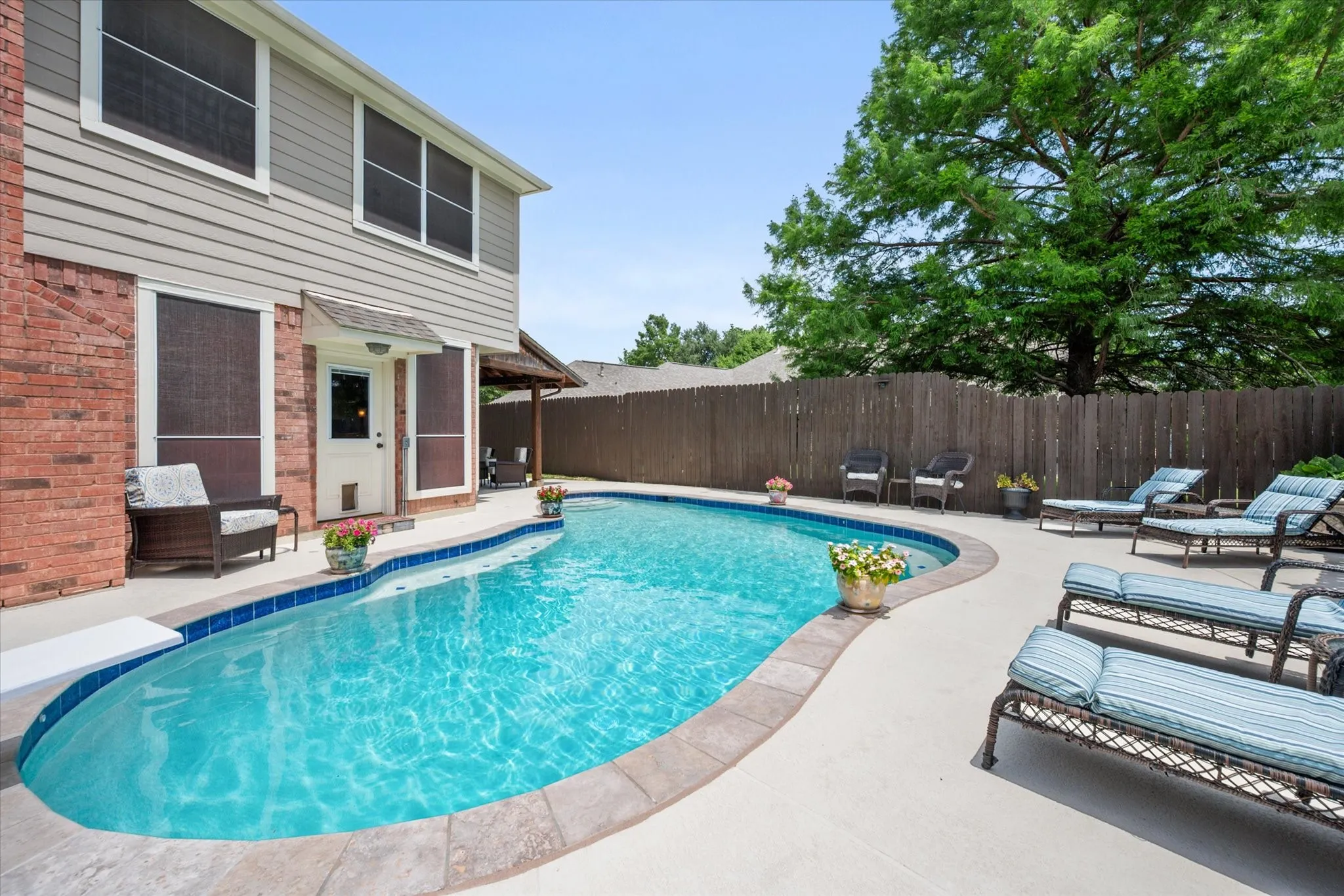 Single Family Residence For Sale in Tarrant County , 1408 Merion Drive, Mansfield, Texas 76063, 4 Bedroom, 3 Bathroom, 3 Garage spaces, 3,694 Sqft, built in 1995, mls#21286615, Real Estate Agent in Mansfield, Homes For Sale in Tarrant county, Homes For Sale in Mansfield, Realtor in Mansfield Texas, Real Estate Brokerage Independent Realty Texas, Luminita Cordes Realtor