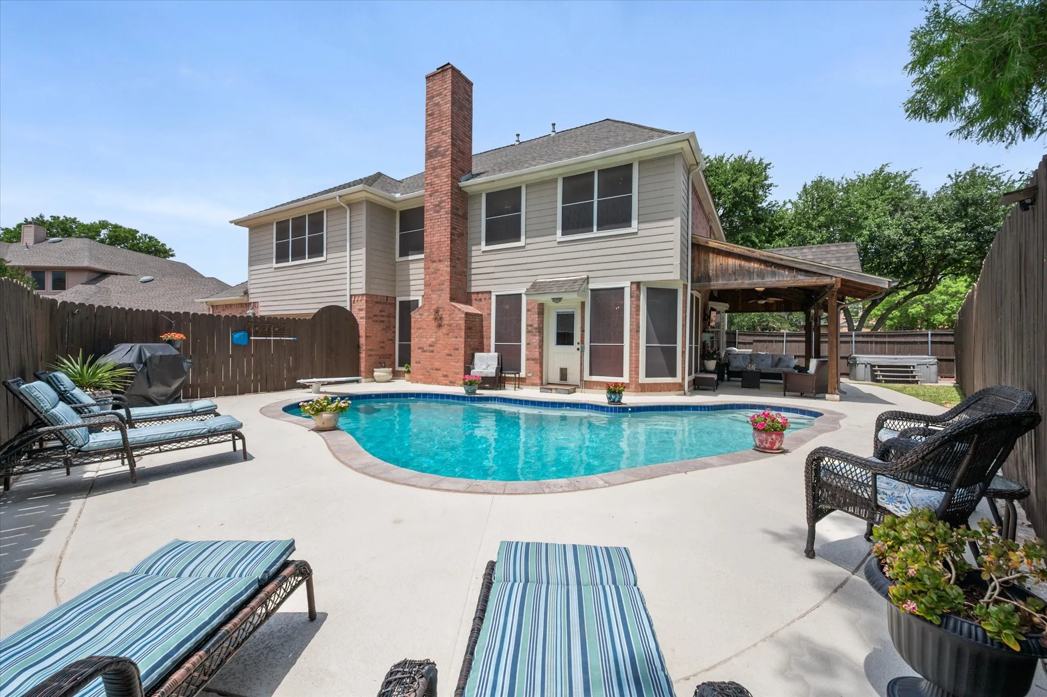 Single Family Residence For Sale in Tarrant County , 1408 Merion Drive, Mansfield, Texas 76063, 4 Bedroom, 3 Bathroom, 3 Garage spaces, 3,694 Sqft, built in 1995, mls#21286615, Real Estate Agent in Mansfield, Homes For Sale in Tarrant county, Homes For Sale in Mansfield, Realtor in Mansfield Texas, Real Estate Brokerage Independent Realty Texas, Luminita Cordes Realtor