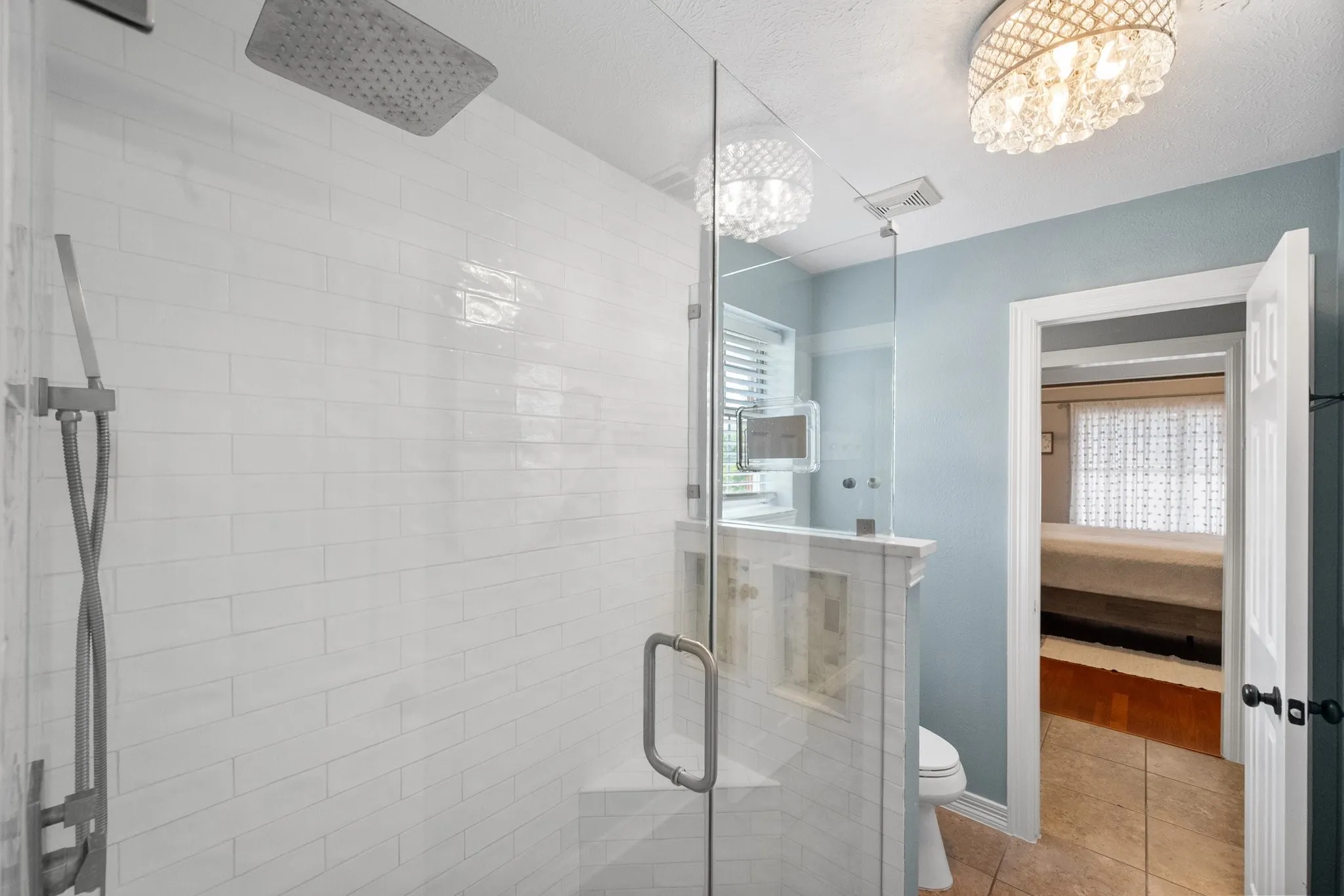 Single Family Residence For Sale in Tarrant County , 1408 Merion Drive, Mansfield, Texas 76063, 4 Bedroom, 3 Bathroom, 3 Garage spaces, 3,694 Sqft, built in 1995, mls#21286615, Real Estate Agent in Mansfield, Homes For Sale in Tarrant county, Homes For Sale in Mansfield, Realtor in Mansfield Texas, Real Estate Brokerage Independent Realty Texas, Luminita Cordes Realtor