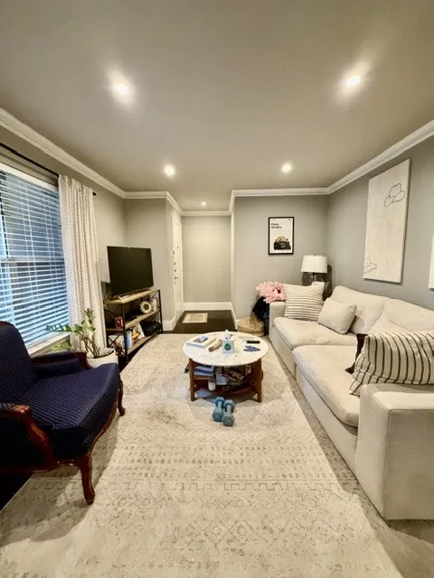 Condominium For Sale in Dallas County , 4219 Avondale Avenue 215, Dallas, Texas 75219, 2 Bedroom, 1 Bathroom, Garage spaces, 874 Sqft, built in 1965, mls#21286757, Real Estate Agent in Dallas, Homes For Sale in Dallas county, Homes For Sale in Dallas, Realtor in Dallas Texas, Real Estate Brokerage Independent Realty Texas, Luminita Cordes Realtor