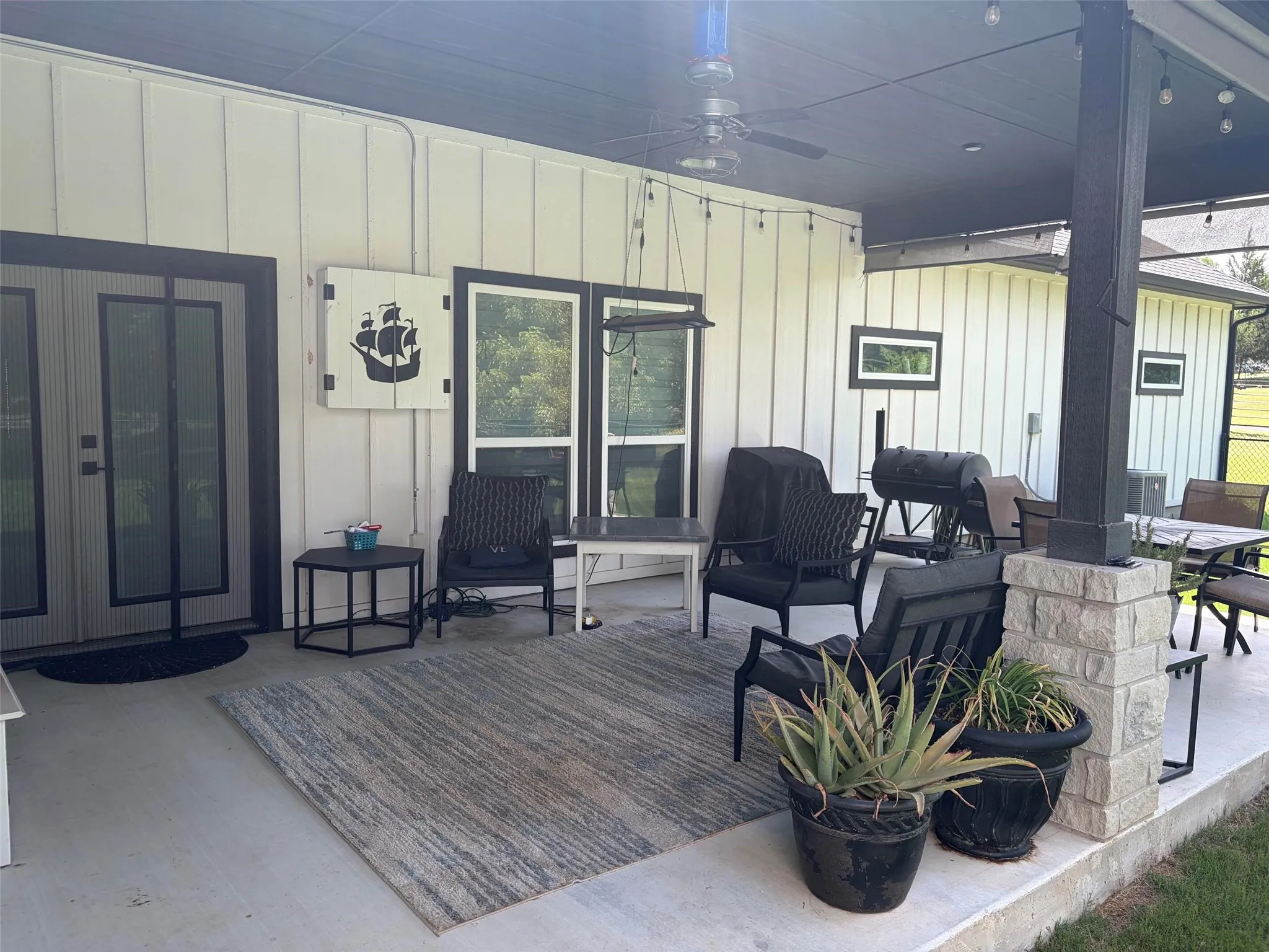Single Family Residence For Sale in Wise County , 410 S Wickham Street, Alvord, Texas 76225, 3 Bedroom, 2 Bathroom, 2 Garage spaces, 2,090 Sqft, built in 2021, mls#21286859, Real Estate Agent in Alvord, Homes For Sale in Wise county, Homes For Sale in Alvord, Realtor in Alvord Texas, Real Estate Brokerage Independent Realty Texas, Luminita Cordes Realtor