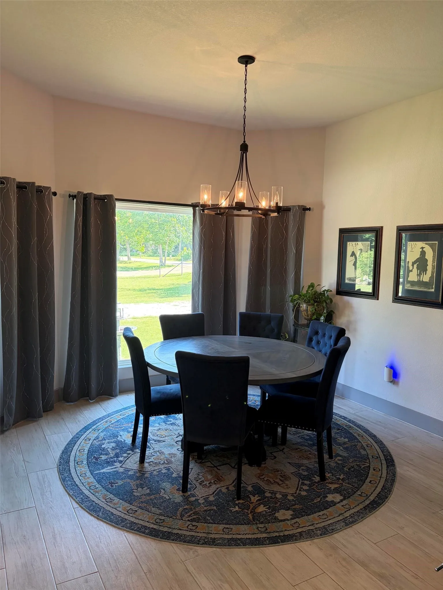 Single Family Residence For Sale in Wise County , 410 S Wickham Street, Alvord, Texas 76225, 3 Bedroom, 2 Bathroom, 2 Garage spaces, 2,090 Sqft, built in 2021, mls#21286859, Real Estate Agent in Alvord, Homes For Sale in Wise county, Homes For Sale in Alvord, Realtor in Alvord Texas, Real Estate Brokerage Independent Realty Texas, Luminita Cordes Realtor