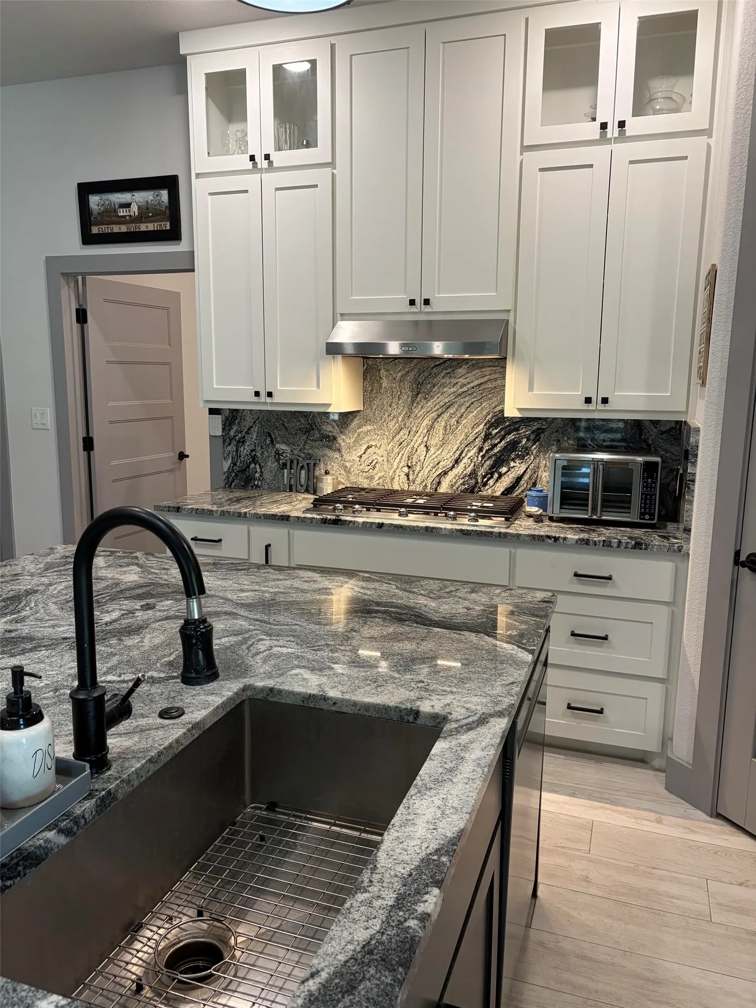 Single Family Residence For Sale in Wise County , 410 S Wickham Street, Alvord, Texas 76225, 3 Bedroom, 2 Bathroom, 2 Garage spaces, 2,090 Sqft, built in 2021, mls#21286859, Real Estate Agent in Alvord, Homes For Sale in Wise county, Homes For Sale in Alvord, Realtor in Alvord Texas, Real Estate Brokerage Independent Realty Texas, Luminita Cordes Realtor