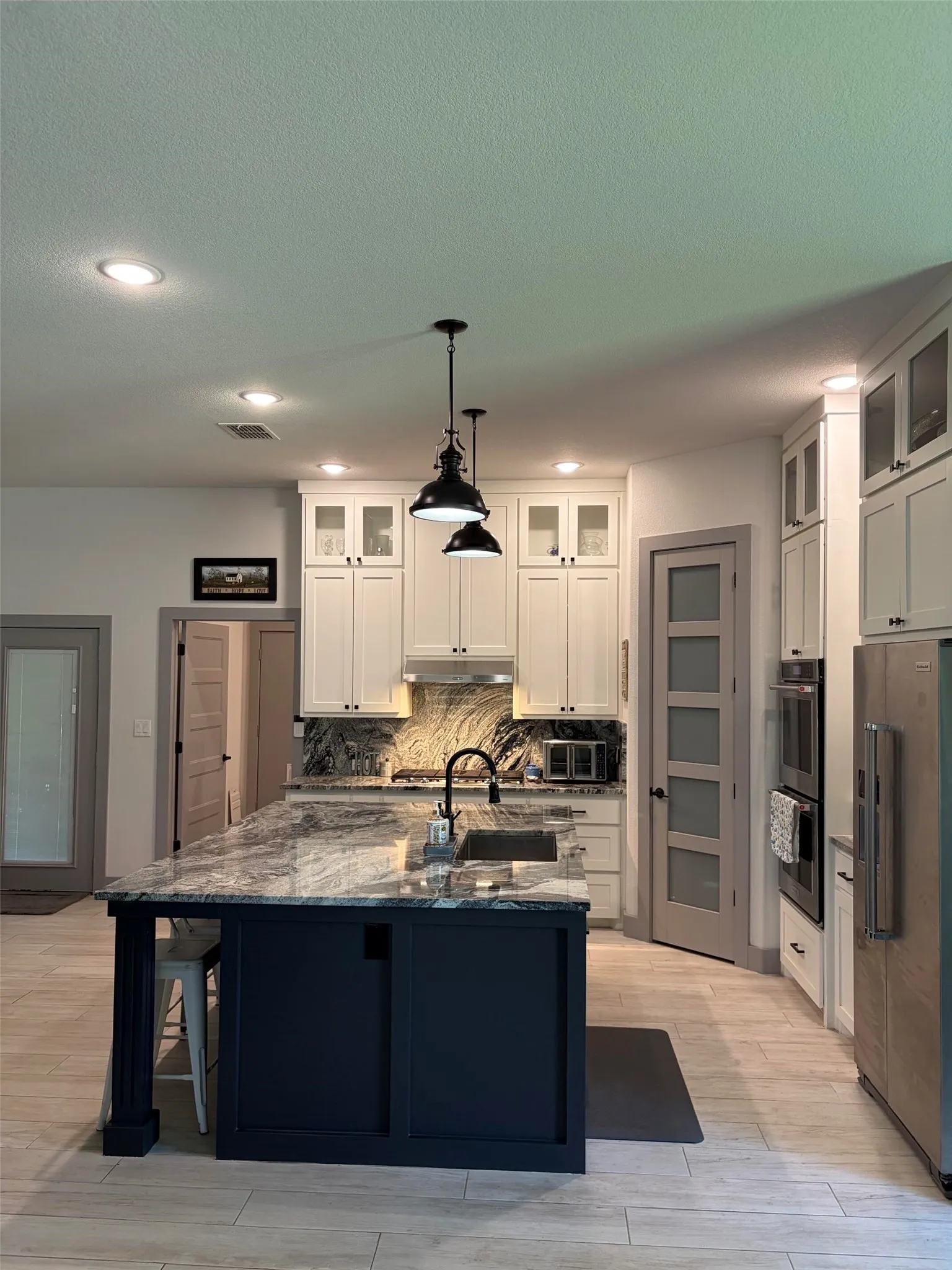 Single Family Residence For Sale in Wise County , 410 S Wickham Street, Alvord, Texas 76225, 3 Bedroom, 2 Bathroom, 2 Garage spaces, 2,090 Sqft, built in 2021, mls#21286859, Real Estate Agent in Alvord, Homes For Sale in Wise county, Homes For Sale in Alvord, Realtor in Alvord Texas, Real Estate Brokerage Independent Realty Texas, Luminita Cordes Realtor