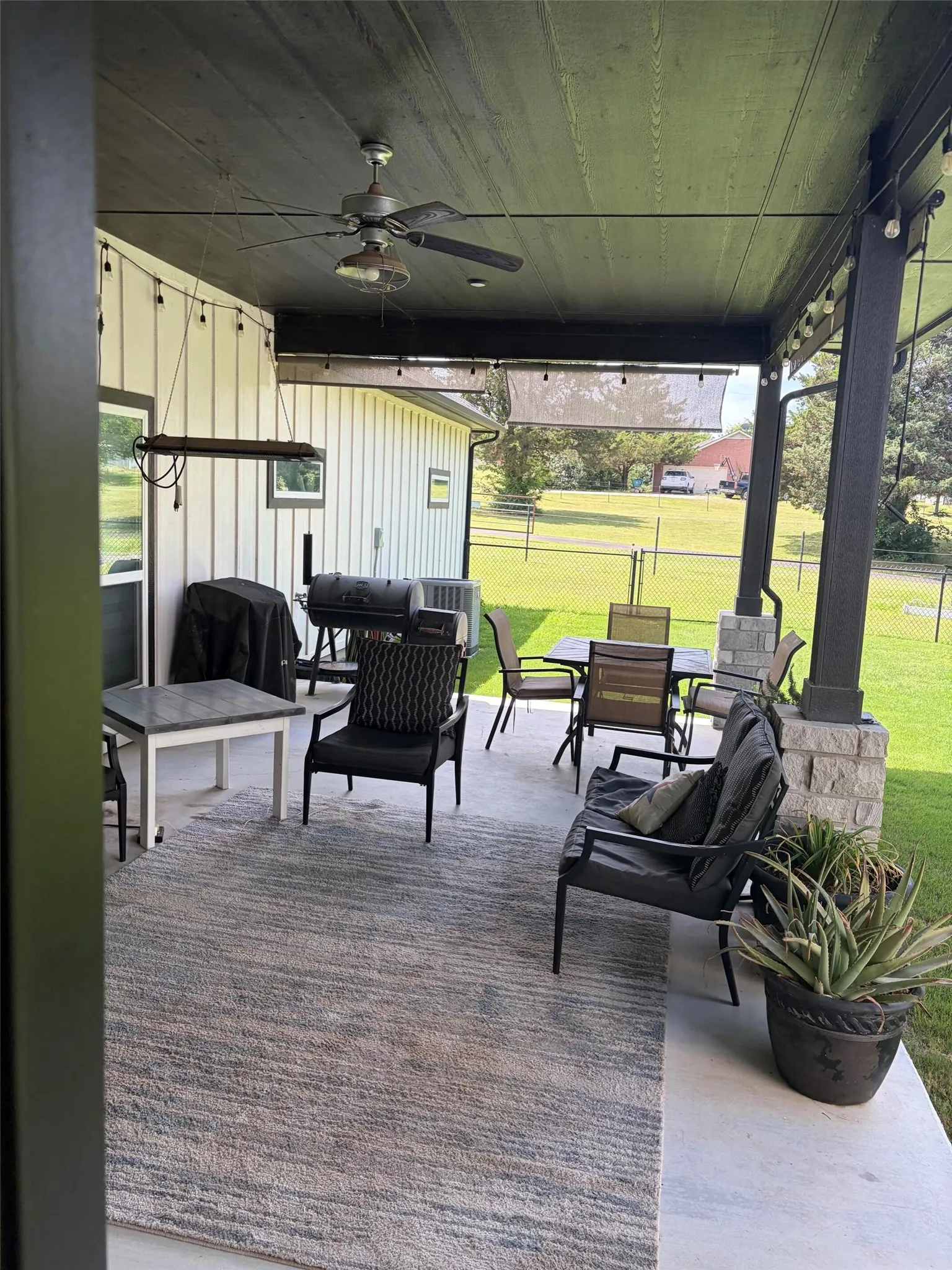 Single Family Residence For Sale in Wise County , 410 S Wickham Street, Alvord, Texas 76225, 3 Bedroom, 2 Bathroom, 2 Garage spaces, 2,090 Sqft, built in 2021, mls#21286859, Real Estate Agent in Alvord, Homes For Sale in Wise county, Homes For Sale in Alvord, Realtor in Alvord Texas, Real Estate Brokerage Independent Realty Texas, Luminita Cordes Realtor