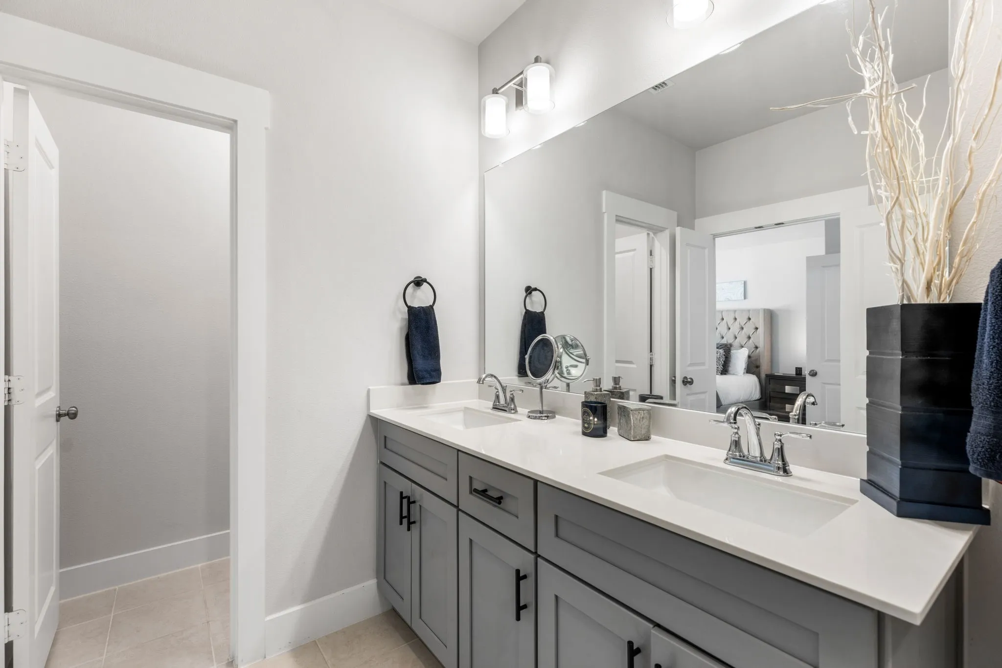 Townhouse For Rent in Tarrant County , 4502 Smokey Quartz Lane, Arlington, Texas 76005, 2 Bedroom, 3 Bathroom, 2 Garage spaces, 1,560 Sqft, built in 2022, mls#21286975, Real Estate Agent in Arlington, Homes For Rent in Tarrant county, Homes For Rent in Arlington, Realtor in Arlington Texas, Real Estate Brokerage Independent Realty Texas, Luminita Cordes Realtor