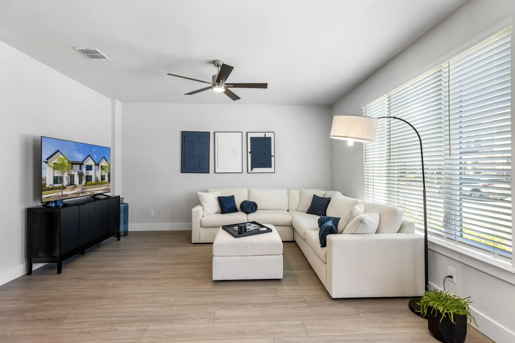 Townhouse For Rent in Tarrant County , 4502 Smokey Quartz Lane, Arlington, Texas 76005, 2 Bedroom, 3 Bathroom, 2 Garage spaces, 1,560 Sqft, built in 2022, mls#21286975, Real Estate Agent in Arlington, Homes For Rent in Tarrant county, Homes For Rent in Arlington, Realtor in Arlington Texas, Real Estate Brokerage Independent Realty Texas, Luminita Cordes Realtor