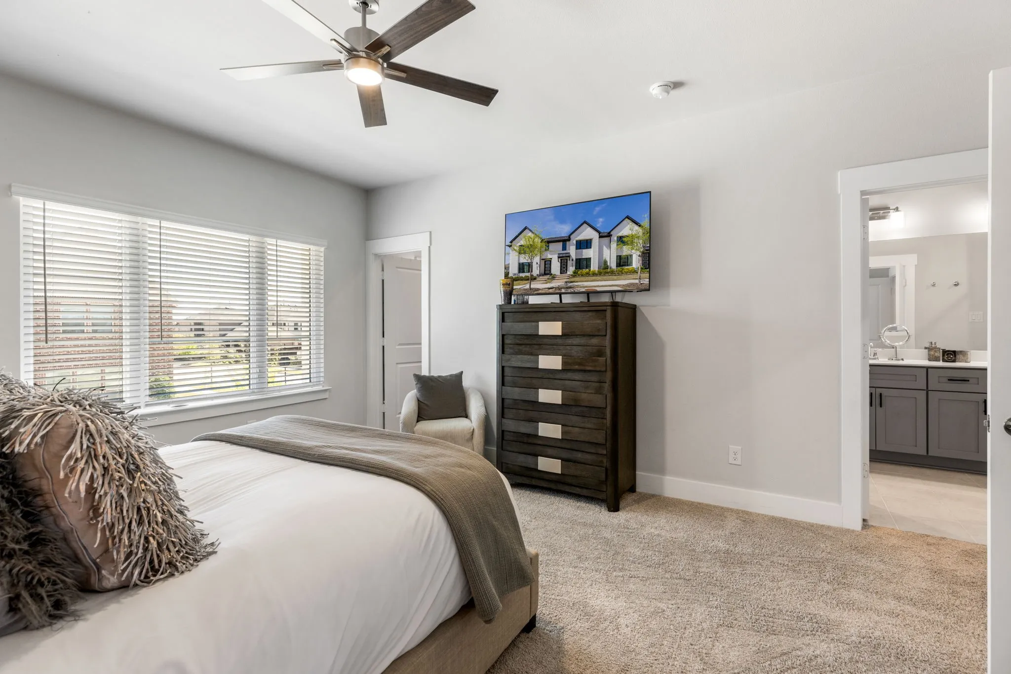 Townhouse For Rent in Tarrant County , 4502 Smokey Quartz Lane, Arlington, Texas 76005, 2 Bedroom, 3 Bathroom, 2 Garage spaces, 1,560 Sqft, built in 2022, mls#21286975, Real Estate Agent in Arlington, Homes For Rent in Tarrant county, Homes For Rent in Arlington, Realtor in Arlington Texas, Real Estate Brokerage Independent Realty Texas, Luminita Cordes Realtor