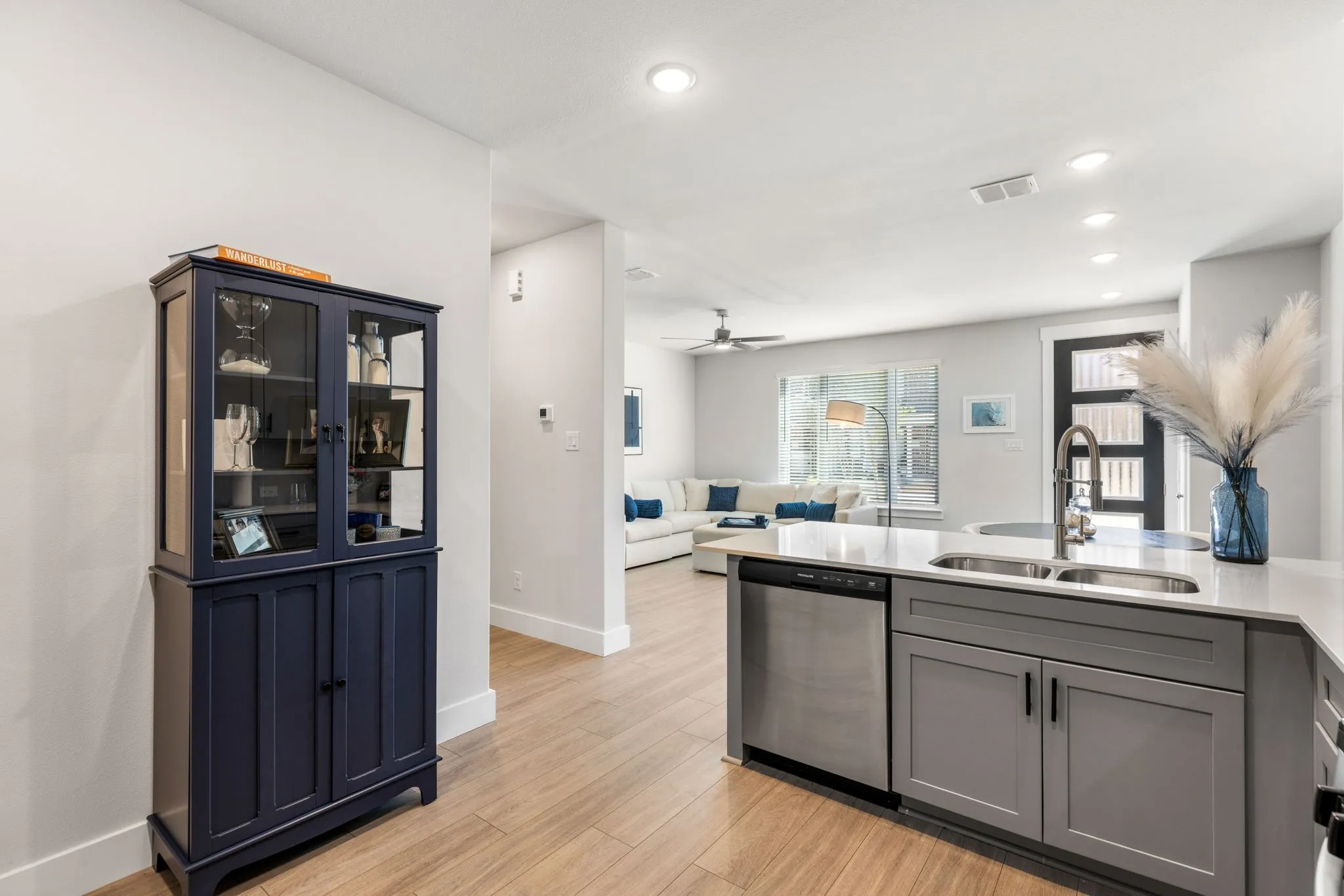 Townhouse For Rent in Tarrant County , 4502 Smokey Quartz Lane, Arlington, Texas 76005, 2 Bedroom, 3 Bathroom, 2 Garage spaces, 1,560 Sqft, built in 2022, mls#21286975, Real Estate Agent in Arlington, Homes For Rent in Tarrant county, Homes For Rent in Arlington, Realtor in Arlington Texas, Real Estate Brokerage Independent Realty Texas, Luminita Cordes Realtor