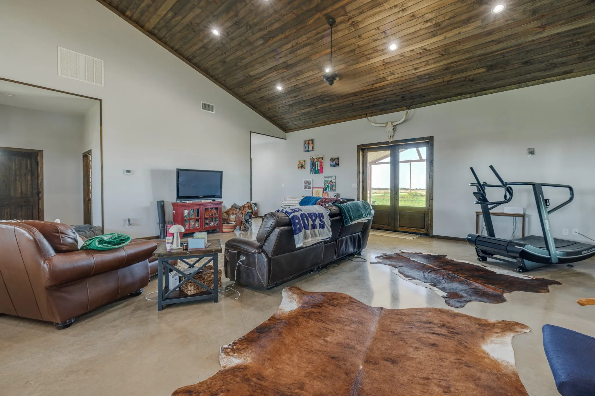 Farm For Sale in Jones County , 11530 County Road 140, Hamlin, Texas 79520, 3 Bedrooms, 3 Bathrooms, 2 Garage spaces, 2,400 Sqft, built in 2024, Price $850,000, mls#21273768, Real Estate Agent in Hamlin, Homes For Sale in Jones county, Homes For Sale in Hamlin, Realtor in Hamlin Texas, Real Estate Brokerage Independent Realty Texas, Luminita Cordes Realtor