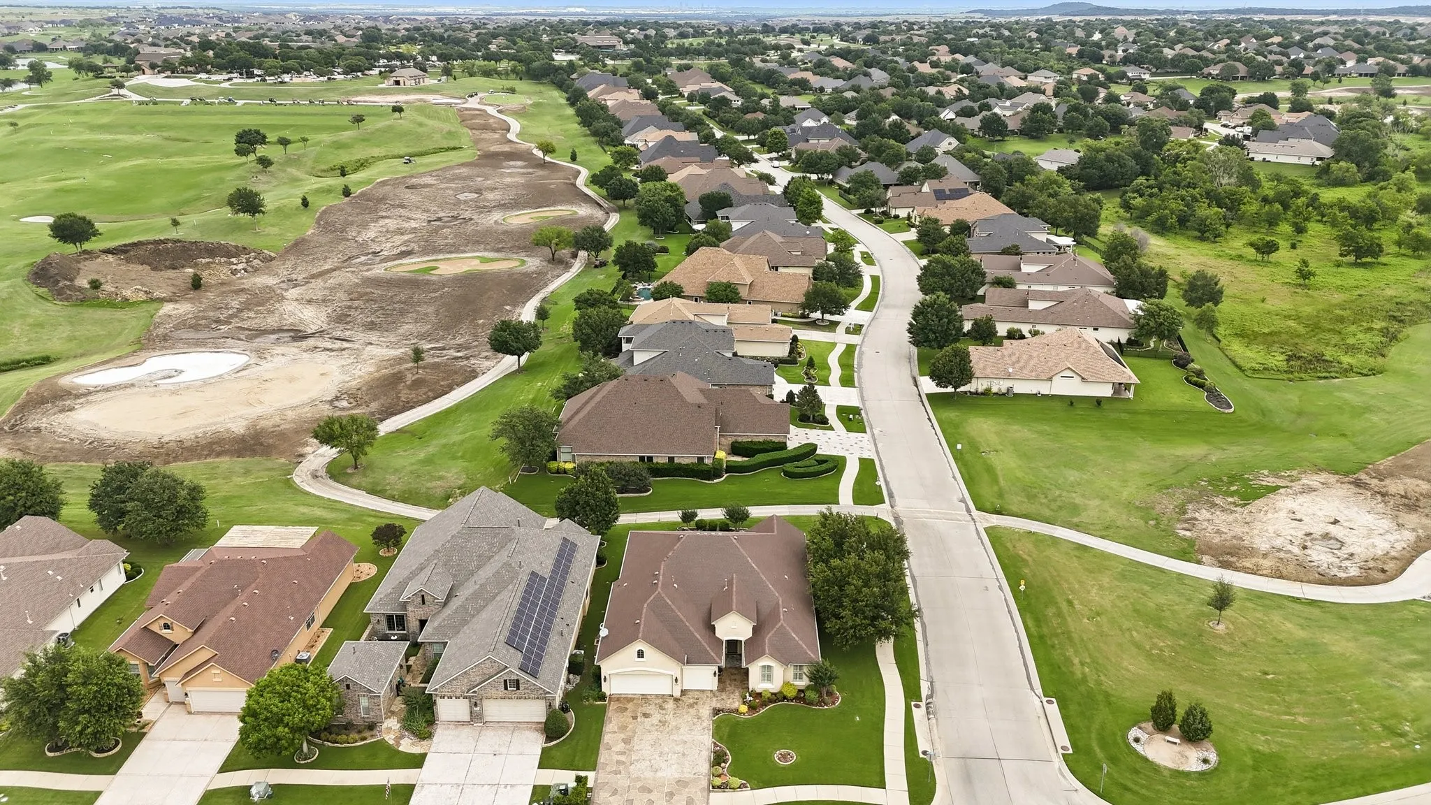 Single Family Residence For Sale in Denton County , 11508 Southerland Drive, Denton, Texas 76207, 2 Bedroom, 3 Bathroom, 3 Garage spaces, 2,447 Sqft, built in 2011, mls#21274836, Real Estate Agent in Denton, Homes For Sale in Denton county, Homes For Sale in Denton, Realtor in Denton Texas, Real Estate Brokerage Independent Realty Texas, Luminita Cordes Realtor