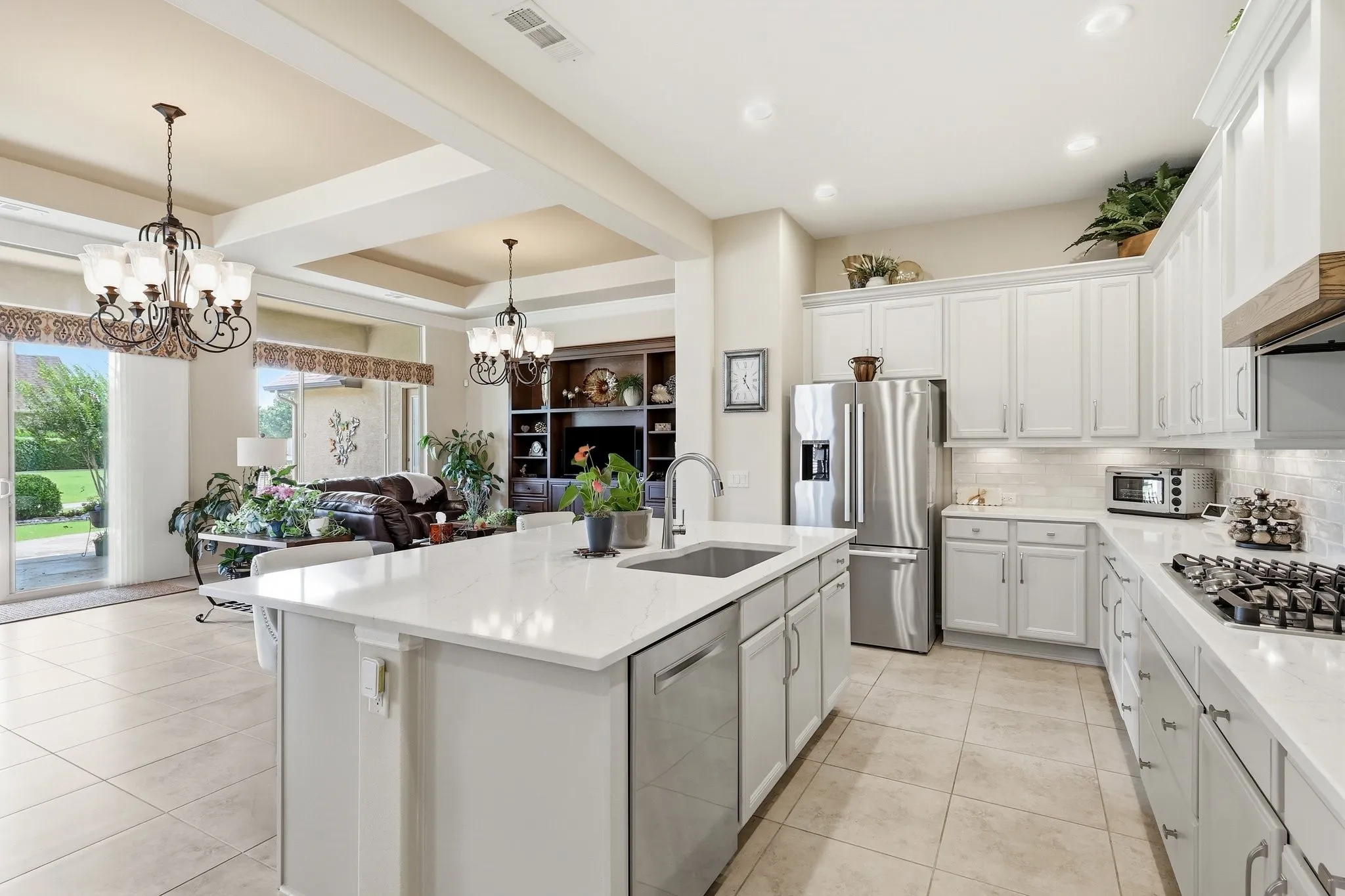 Single Family Residence For Sale in Denton County , 11508 Southerland Drive, Denton, Texas 76207, 2 Bedroom, 3 Bathroom, 3 Garage spaces, 2,447 Sqft, built in 2011, mls#21274836, Real Estate Agent in Denton, Homes For Sale in Denton county, Homes For Sale in Denton, Realtor in Denton Texas, Real Estate Brokerage Independent Realty Texas, Luminita Cordes Realtor