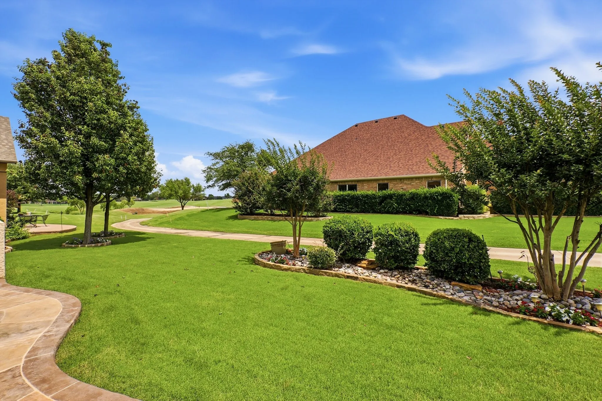 Single Family Residence For Sale in Denton County , 11508 Southerland Drive, Denton, Texas 76207, 2 Bedroom, 3 Bathroom, 3 Garage spaces, 2,447 Sqft, built in 2011, mls#21274836, Real Estate Agent in Denton, Homes For Sale in Denton county, Homes For Sale in Denton, Realtor in Denton Texas, Real Estate Brokerage Independent Realty Texas, Luminita Cordes Realtor