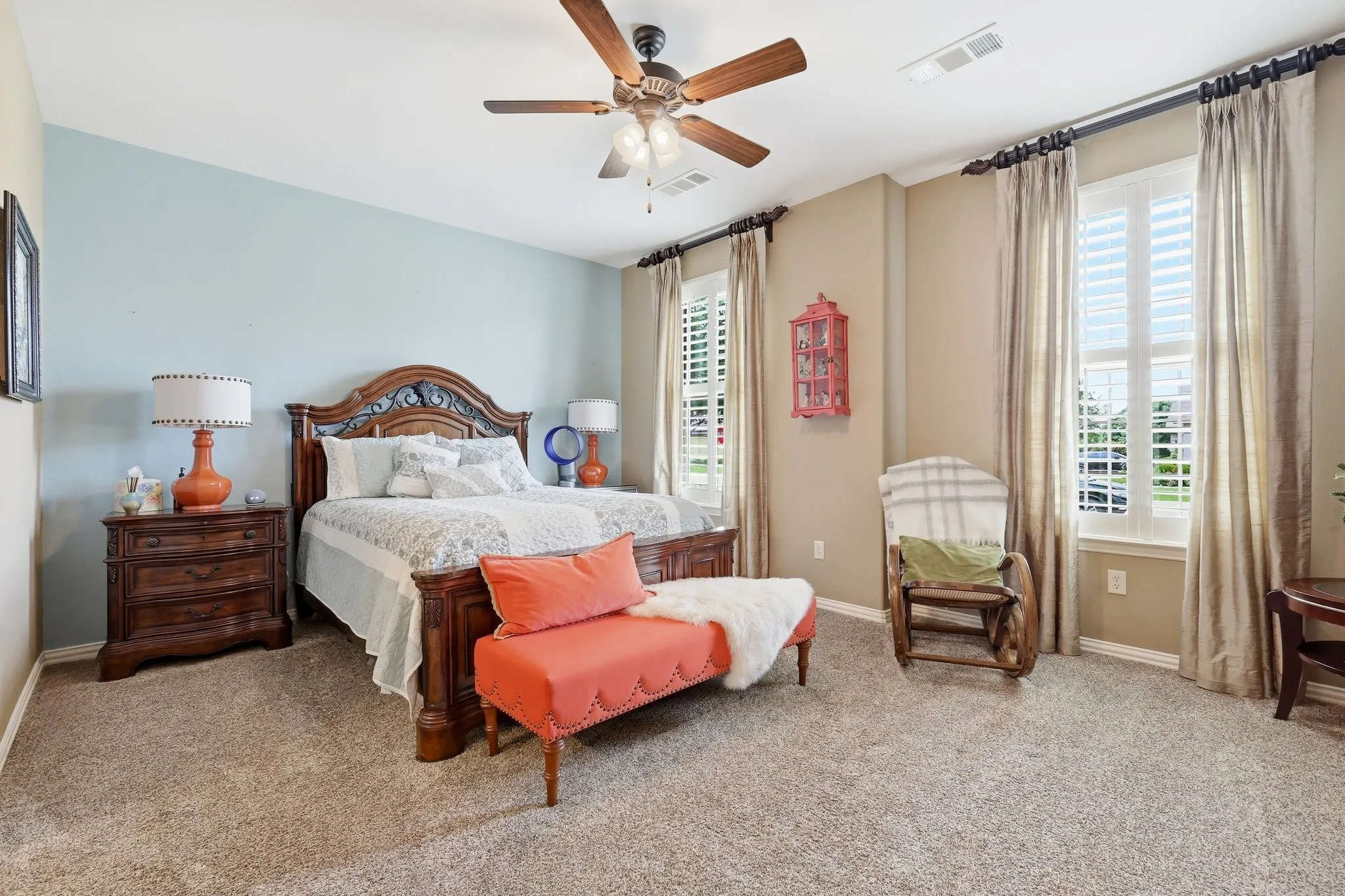 Single Family Residence For Sale in Denton County , 11508 Southerland Drive, Denton, Texas 76207, 2 Bedroom, 3 Bathroom, 3 Garage spaces, 2,447 Sqft, built in 2011, mls#21274836, Real Estate Agent in Denton, Homes For Sale in Denton county, Homes For Sale in Denton, Realtor in Denton Texas, Real Estate Brokerage Independent Realty Texas, Luminita Cordes Realtor