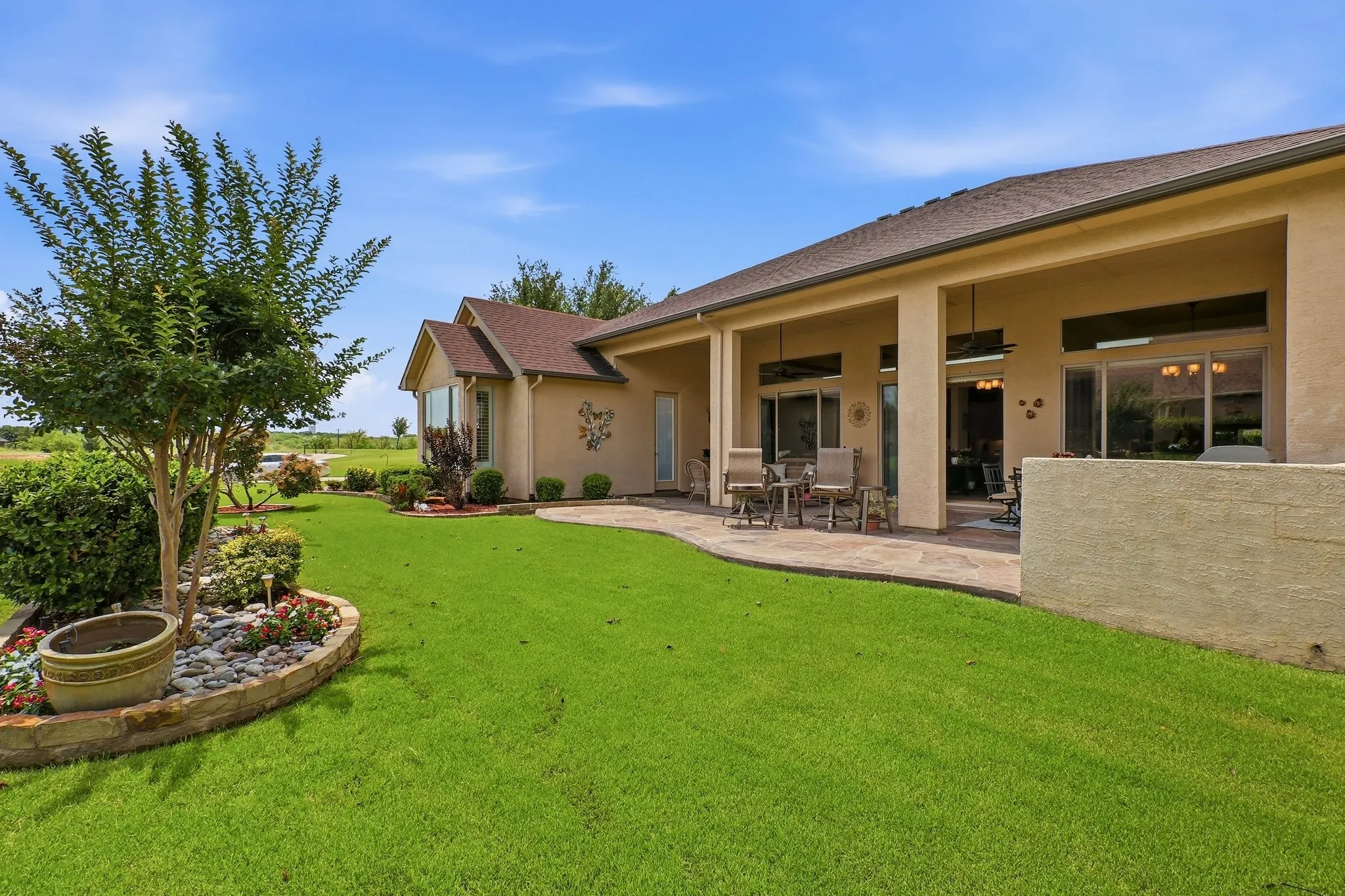 Single Family Residence For Sale in Denton County , 11508 Southerland Drive, Denton, Texas 76207, 2 Bedroom, 3 Bathroom, 3 Garage spaces, 2,447 Sqft, built in 2011, mls#21274836, Real Estate Agent in Denton, Homes For Sale in Denton county, Homes For Sale in Denton, Realtor in Denton Texas, Real Estate Brokerage Independent Realty Texas, Luminita Cordes Realtor