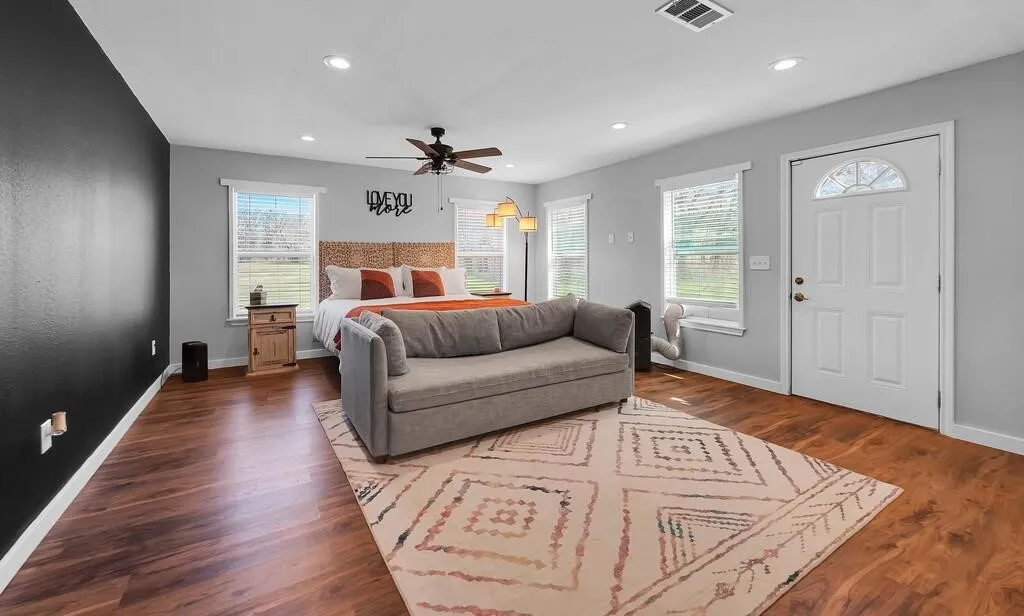 Single Family Residence For Sale in Mc Lennan County , 1835 Fort Graham Road, Waco, Texas 76705, 4 Bedroom, 3 Bathroom, Garage spaces, 3,195 Sqft, built in 1973, mls#21277183, Real Estate Agent in Waco, Homes For Sale in Mc Lennan county, Homes For Sale in Waco, Realtor in Waco Texas, Real Estate Brokerage Independent Realty Texas, Luminita Cordes Realtor