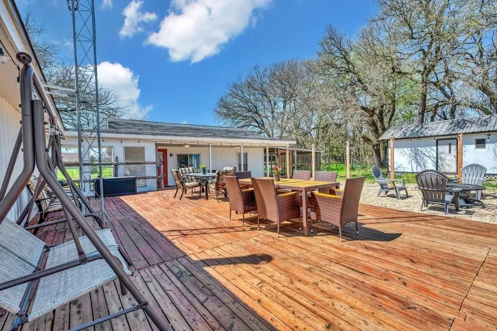 Single Family Residence For Sale in Mc Lennan County , 1835 Fort Graham Road, Waco, Texas 76705, 4 Bedroom, 3 Bathroom, Garage spaces, 3,195 Sqft, built in 1973, mls#21277183, Real Estate Agent in Waco, Homes For Sale in Mc Lennan county, Homes For Sale in Waco, Realtor in Waco Texas, Real Estate Brokerage Independent Realty Texas, Luminita Cordes Realtor