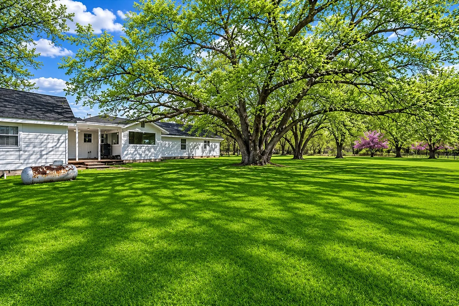 Single Family Residence For Sale in Mc Lennan County , 1835 Fort Graham Road, Waco, Texas 76705, 4 Bedroom, 3 Bathroom, Garage spaces, 3,195 Sqft, built in 1973, mls#21277183, Real Estate Agent in Waco, Homes For Sale in Mc Lennan county, Homes For Sale in Waco, Realtor in Waco Texas, Real Estate Brokerage Independent Realty Texas, Luminita Cordes Realtor