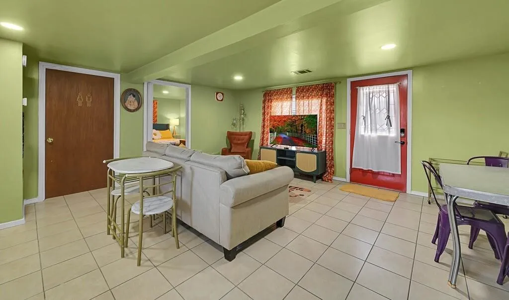 Single Family Residence For Sale in Mc Lennan County , 1835 Fort Graham Road, Waco, Texas 76705, 4 Bedroom, 3 Bathroom, Garage spaces, 3,195 Sqft, built in 1973, mls#21277183, Real Estate Agent in Waco, Homes For Sale in Mc Lennan county, Homes For Sale in Waco, Realtor in Waco Texas, Real Estate Brokerage Independent Realty Texas, Luminita Cordes Realtor