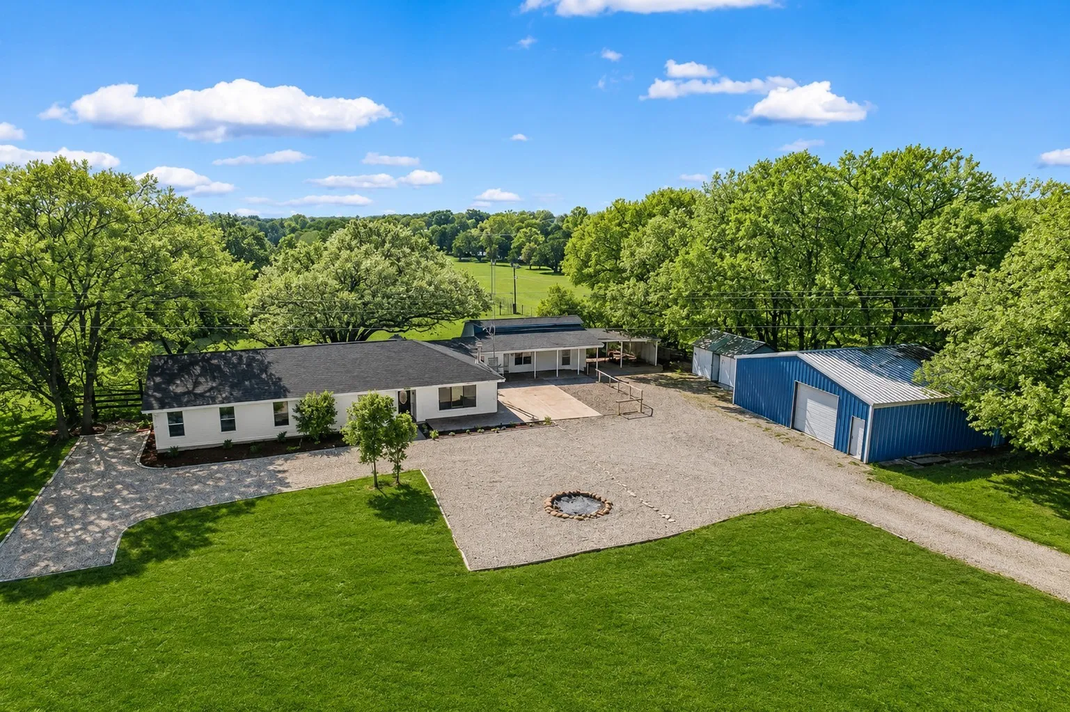 Single Family Residence For Sale in Mc Lennan County , 1835 Fort Graham Road, Waco, Texas 76705, 4 Bedroom, 3 Bathroom, Garage spaces, 3,195 Sqft, built in 1973, mls#21277183, Real Estate Agent in Waco, Homes For Sale in Mc Lennan county, Homes For Sale in Waco, Realtor in Waco Texas, Real Estate Brokerage Independent Realty Texas, Luminita Cordes Realtor