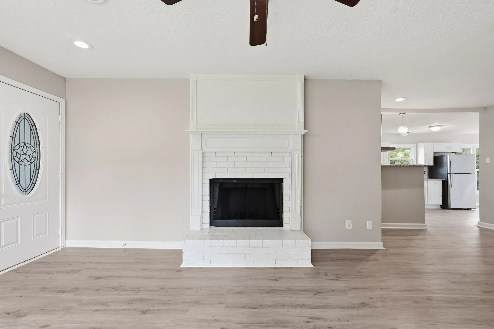 Single Family Residence For Sale in Tarrant County , 3804 Cornish Avenue, Fort Worth, Texas 76133, 3 Bedroom, 2 Bathroom, 2 Garage spaces, 1,444 Sqft, built in 1954, mls#21189882, Real Estate Agent in Fort Worth, Homes For Sale in Tarrant county, Homes For Sale in Fort Worth, Realtor in Fort Worth Texas, Real Estate Brokerage Independent Realty Texas, Luminita Cordes Realtor