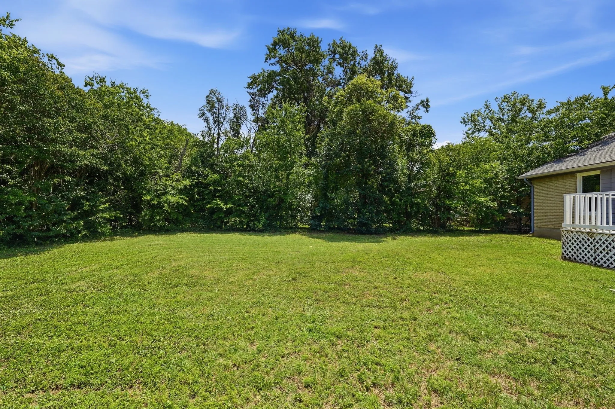 Single Family Residence For Sale in Tarrant County , 3804 Cornish Avenue, Fort Worth, Texas 76133, 3 Bedroom, 2 Bathroom, 2 Garage spaces, 1,444 Sqft, built in 1954, mls#21189882, Real Estate Agent in Fort Worth, Homes For Sale in Tarrant county, Homes For Sale in Fort Worth, Realtor in Fort Worth Texas, Real Estate Brokerage Independent Realty Texas, Luminita Cordes Realtor