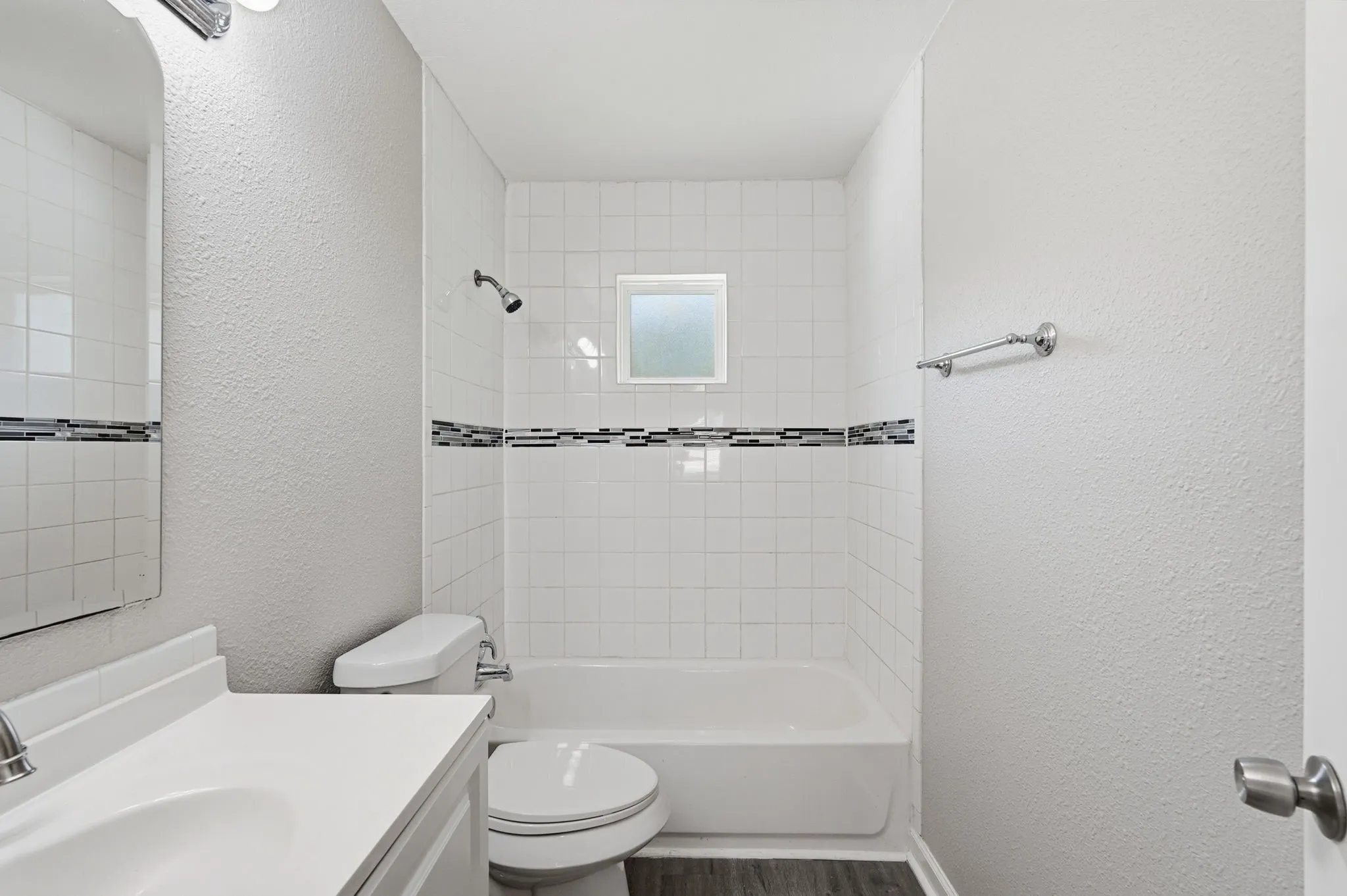 Single Family Residence For Sale in Tarrant County , 3804 Cornish Avenue, Fort Worth, Texas 76133, 3 Bedroom, 2 Bathroom, 2 Garage spaces, 1,444 Sqft, built in 1954, mls#21189882, Real Estate Agent in Fort Worth, Homes For Sale in Tarrant county, Homes For Sale in Fort Worth, Realtor in Fort Worth Texas, Real Estate Brokerage Independent Realty Texas, Luminita Cordes Realtor