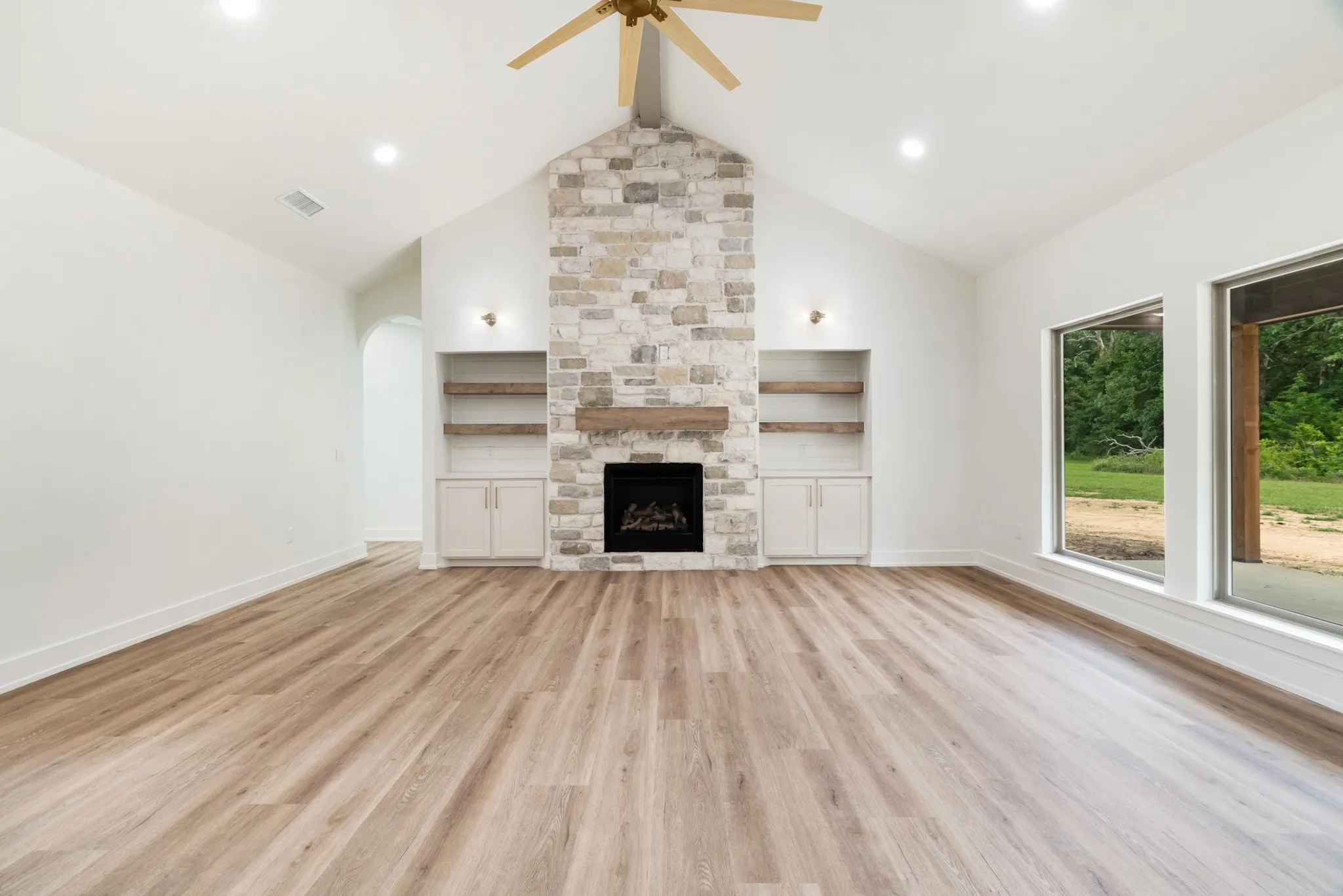 Single Family Residence For Sale in Lamar County , 250 Private Road 45855, Blossom, Texas 75416, 4 Bedroom, 3 Bathroom, 2 Garage spaces, 2,803 Sqft, built in 2026, mls#21263444, Real Estate Agent in Blossom, Homes For Sale in Lamar county, Homes For Sale in Blossom, Realtor in Blossom Texas, Real Estate Brokerage Independent Realty Texas, Luminita Cordes Realtor