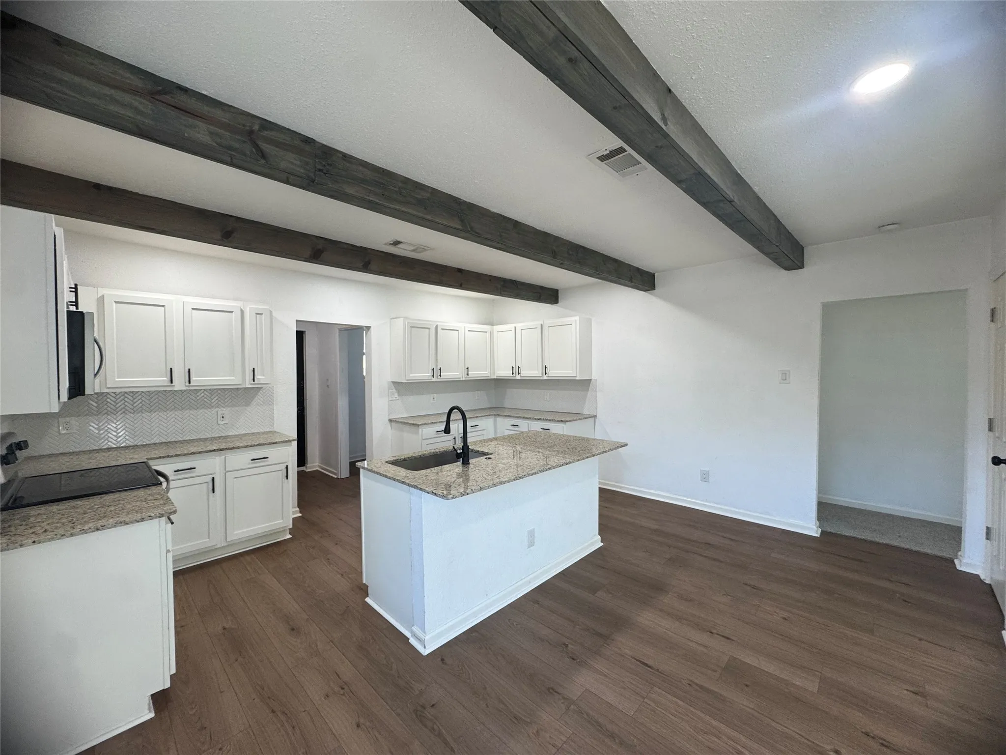 Single Family Residence For Sale in Grayson County , 607 E Monterey Street, Denison, Texas 75021, 4 Bedroom, 3 Bathroom, Garage spaces, 1,868 Sqft, built in 1920, mls#21287049, Real Estate Agent in Denison, Homes For Sale in Grayson county, Homes For Sale in Denison, Realtor in Denison Texas, Real Estate Brokerage Independent Realty Texas, Luminita Cordes Realtor