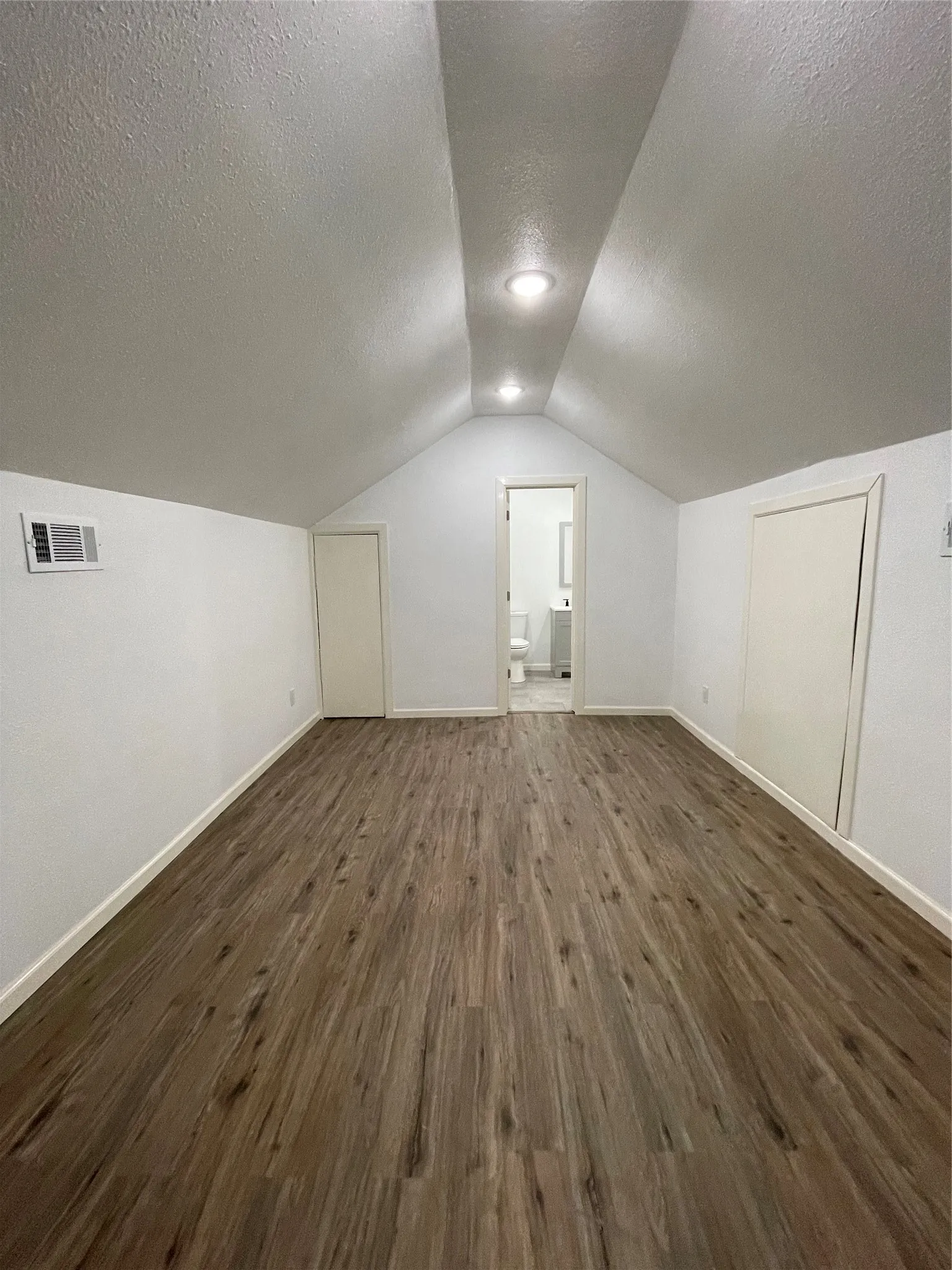 Single Family Residence For Sale in Grayson County , 607 E Monterey Street, Denison, Texas 75021, 4 Bedroom, 3 Bathroom, Garage spaces, 1,868 Sqft, built in 1920, mls#21287049, Real Estate Agent in Denison, Homes For Sale in Grayson county, Homes For Sale in Denison, Realtor in Denison Texas, Real Estate Brokerage Independent Realty Texas, Luminita Cordes Realtor